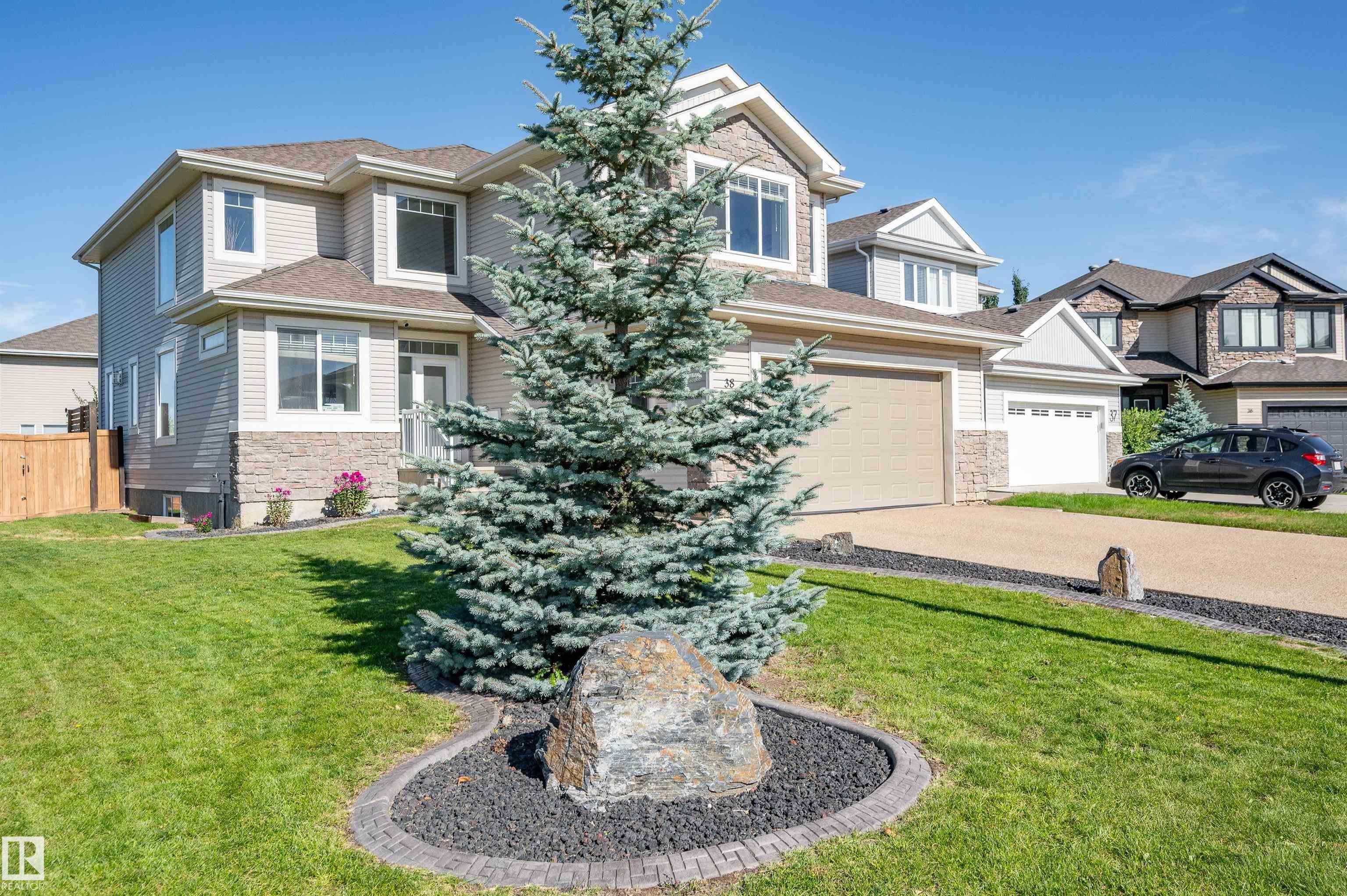 38 NOBLE Close