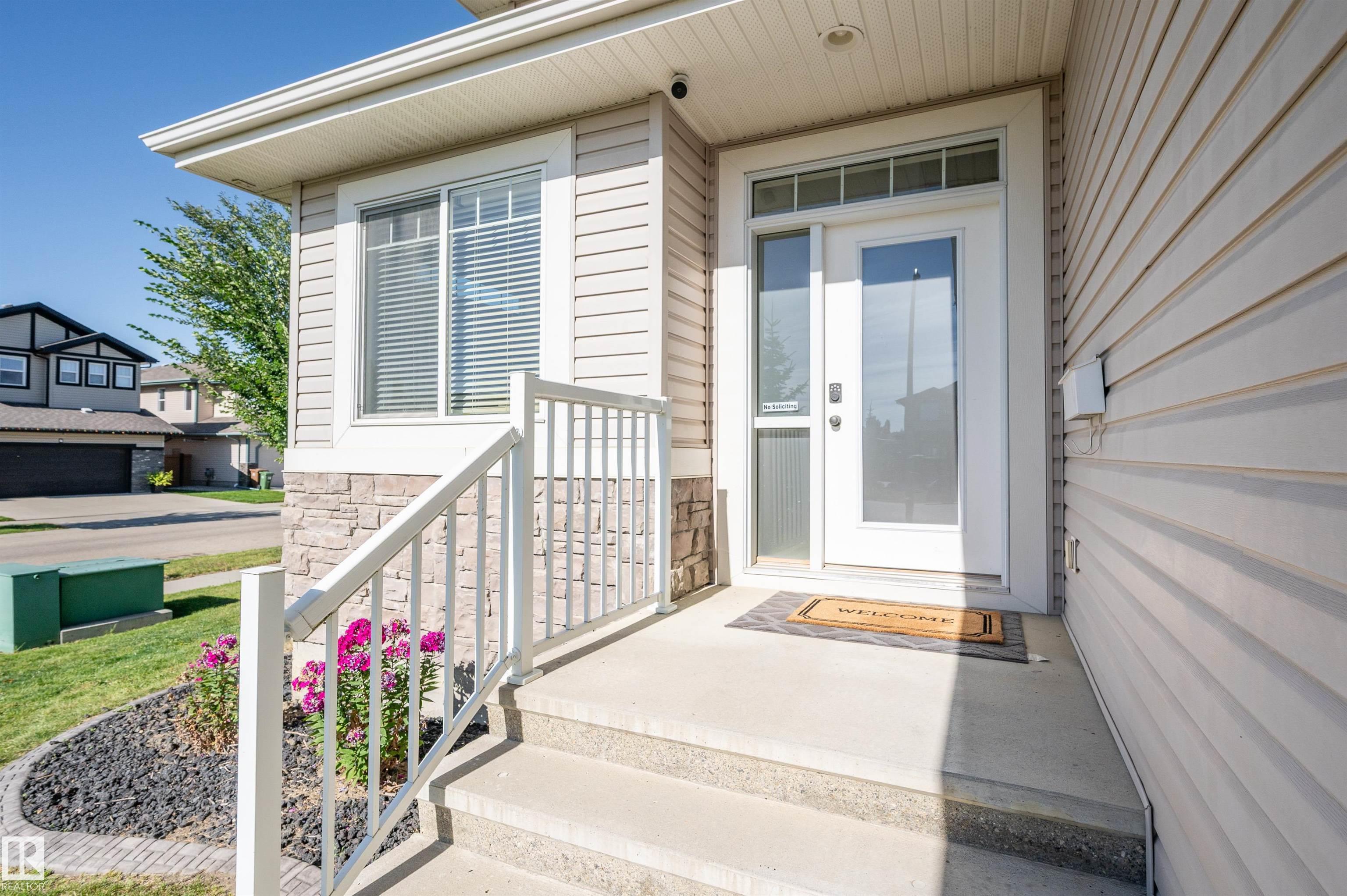 38 NOBLE Close
