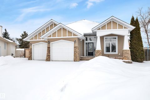 28 LAKEWOOD COVE S Spruce Grove AB T7X 4L1