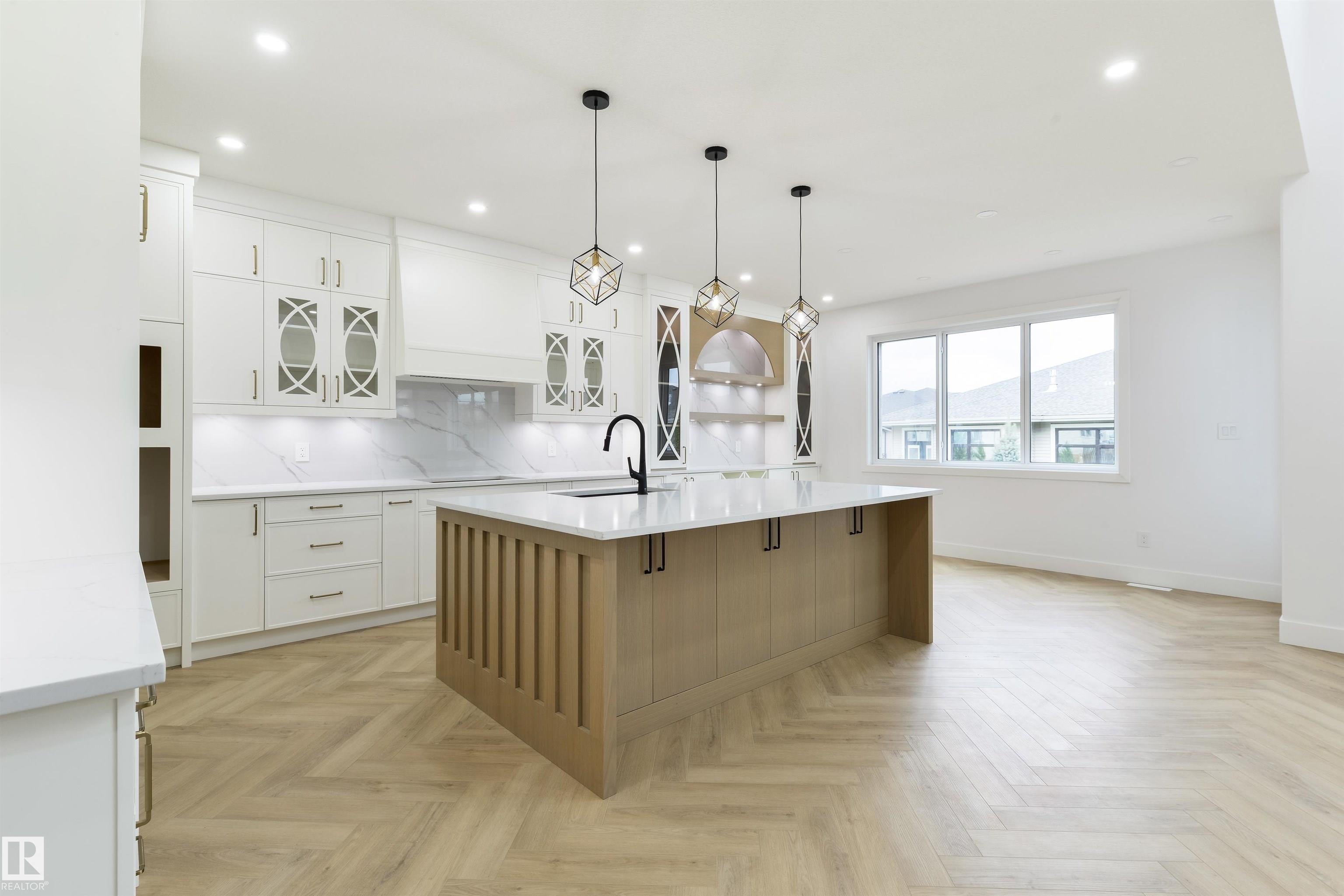 34 AVONLEA Way