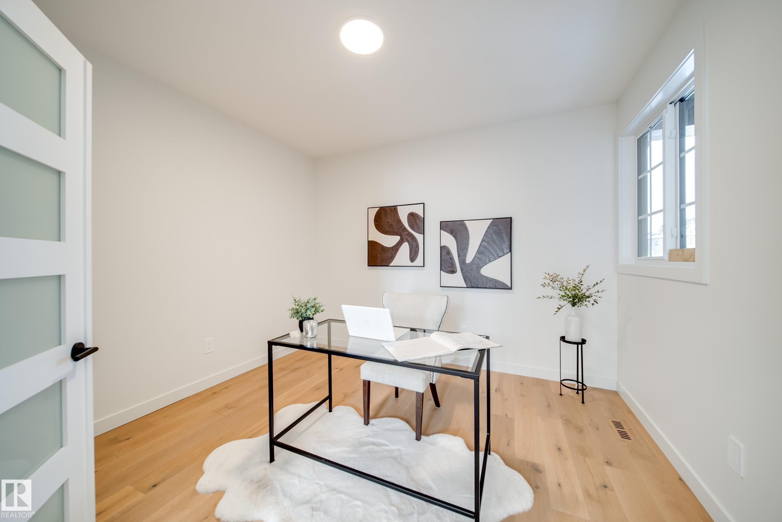 73 Chartres Close