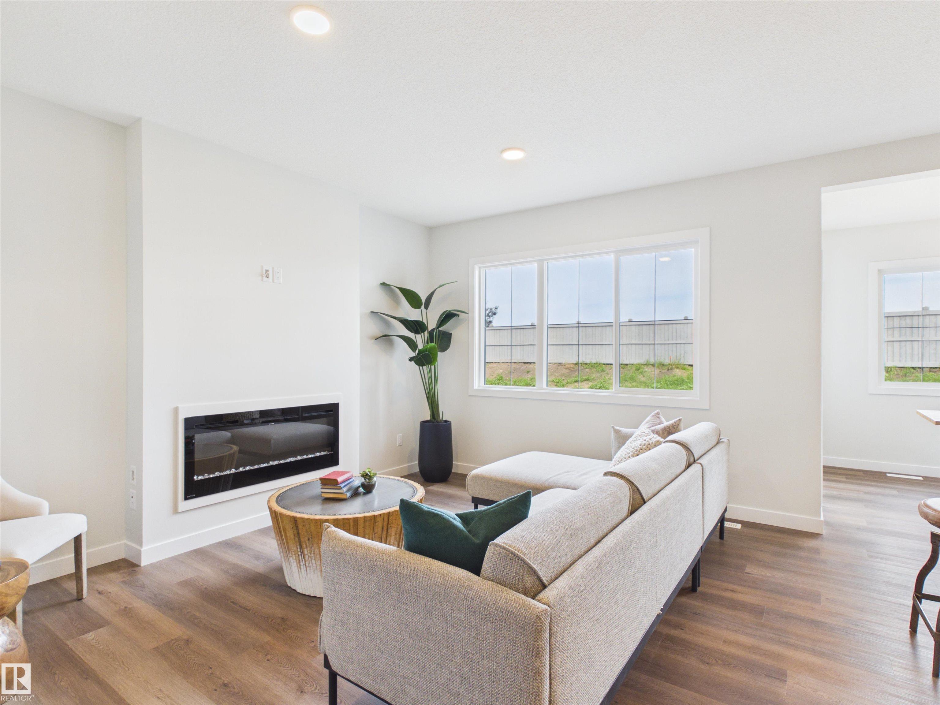 159 CALEDON Crescent