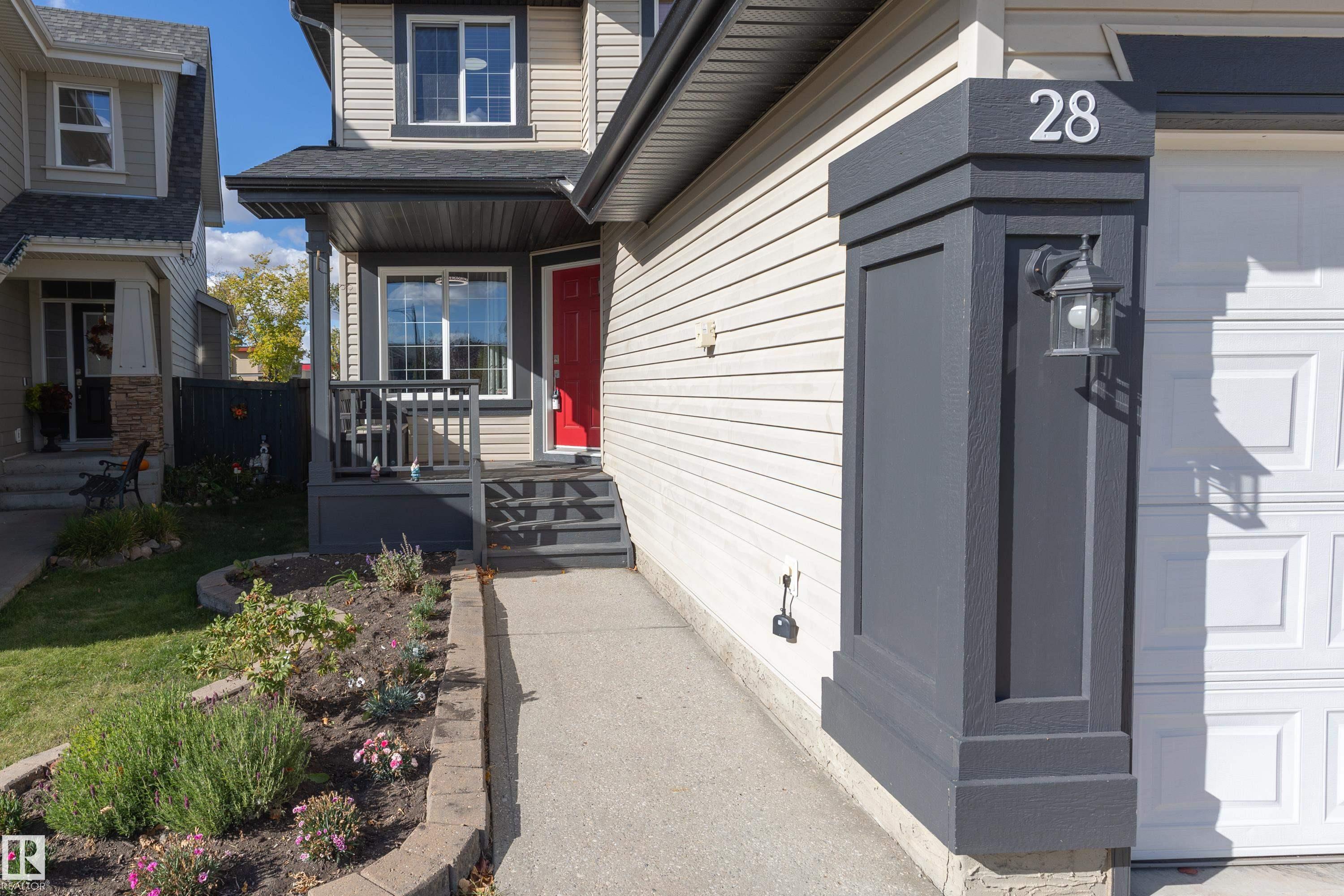 28 BECKER Crescent