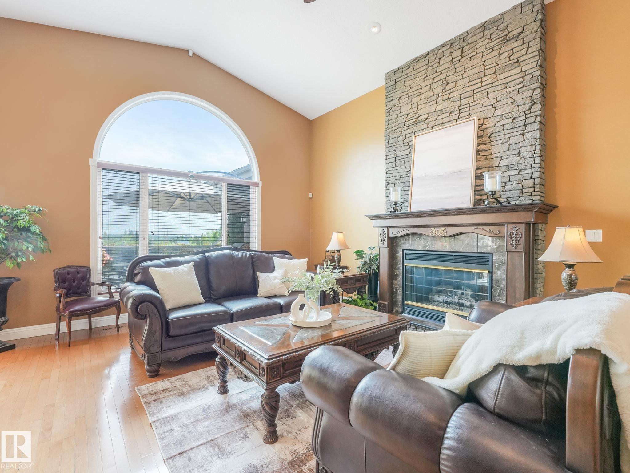 2 EVEREST Crescent