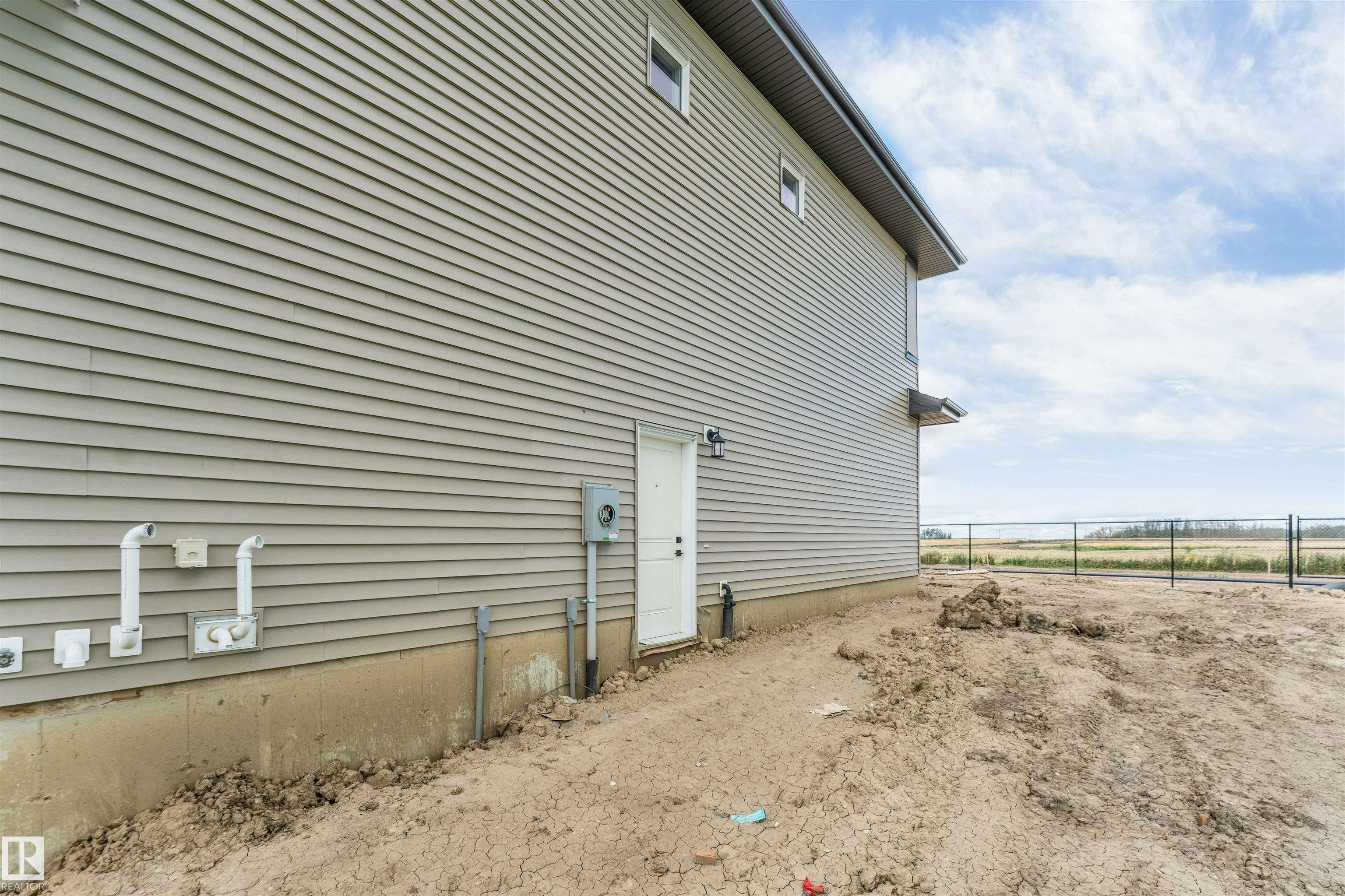 523 Ashgrove Circle