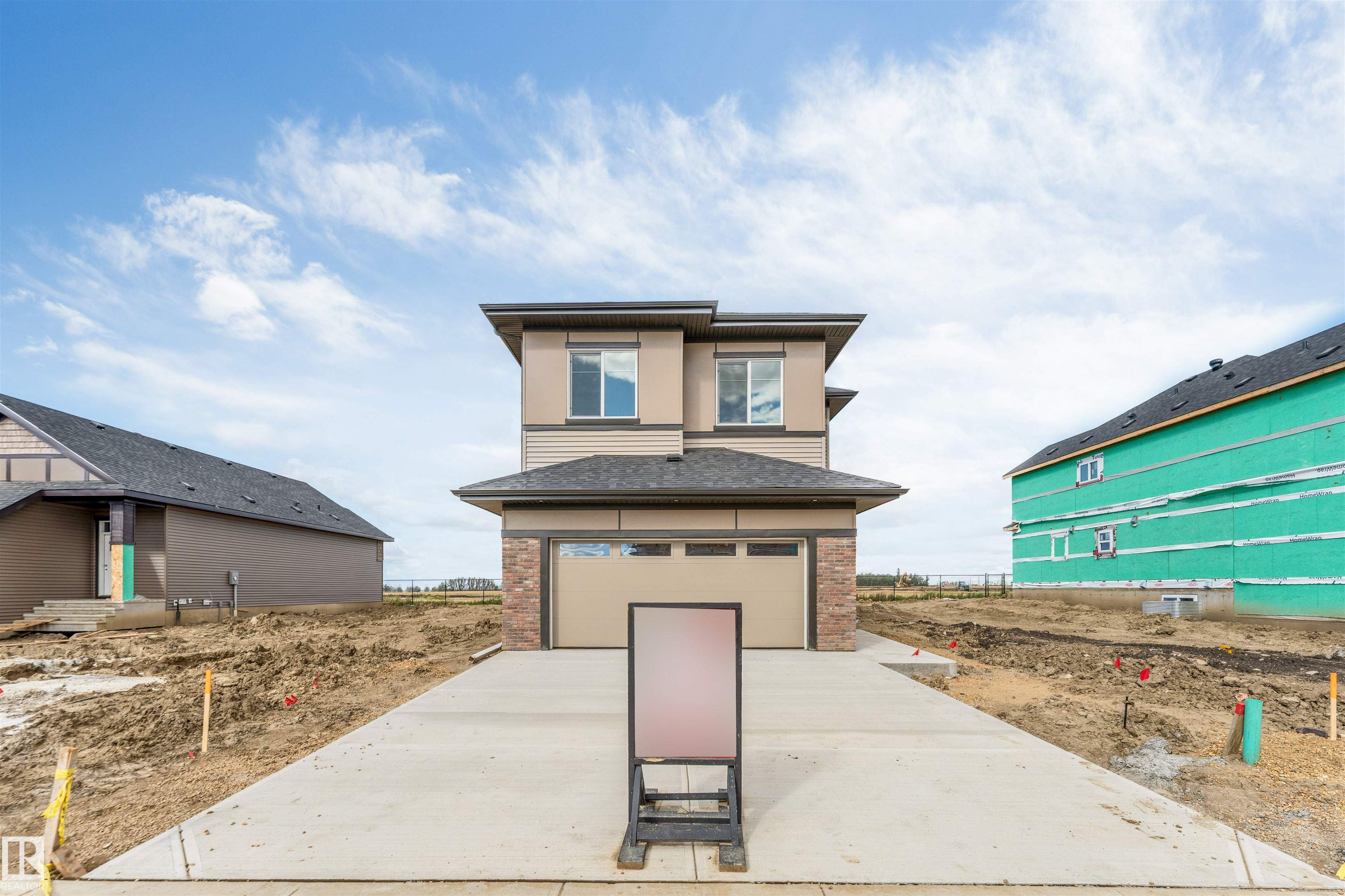 523 Ashgrove Circle