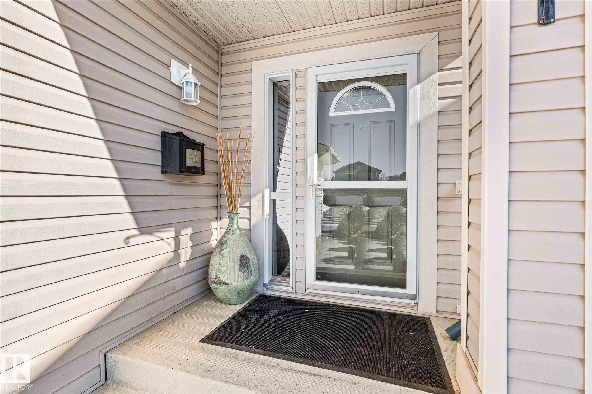 68 GREYSTONE Crescent