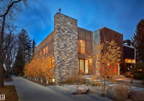 10204 130 Street Edmonton AB T5N 1X5