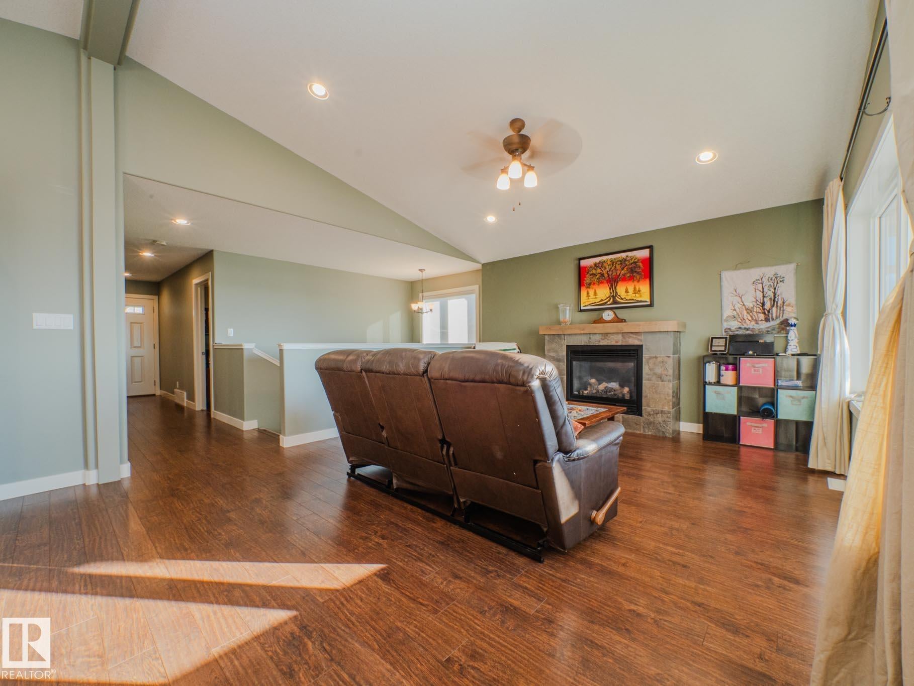 55101 STE. ANNE Trail 521