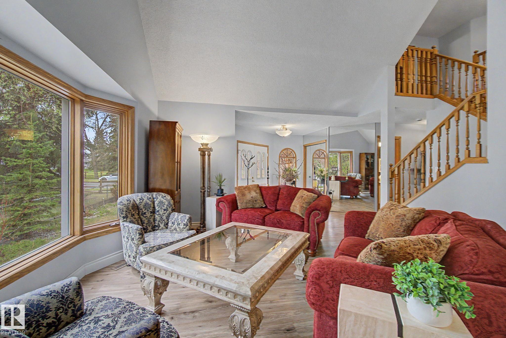 1 FIELDSTONE Drive