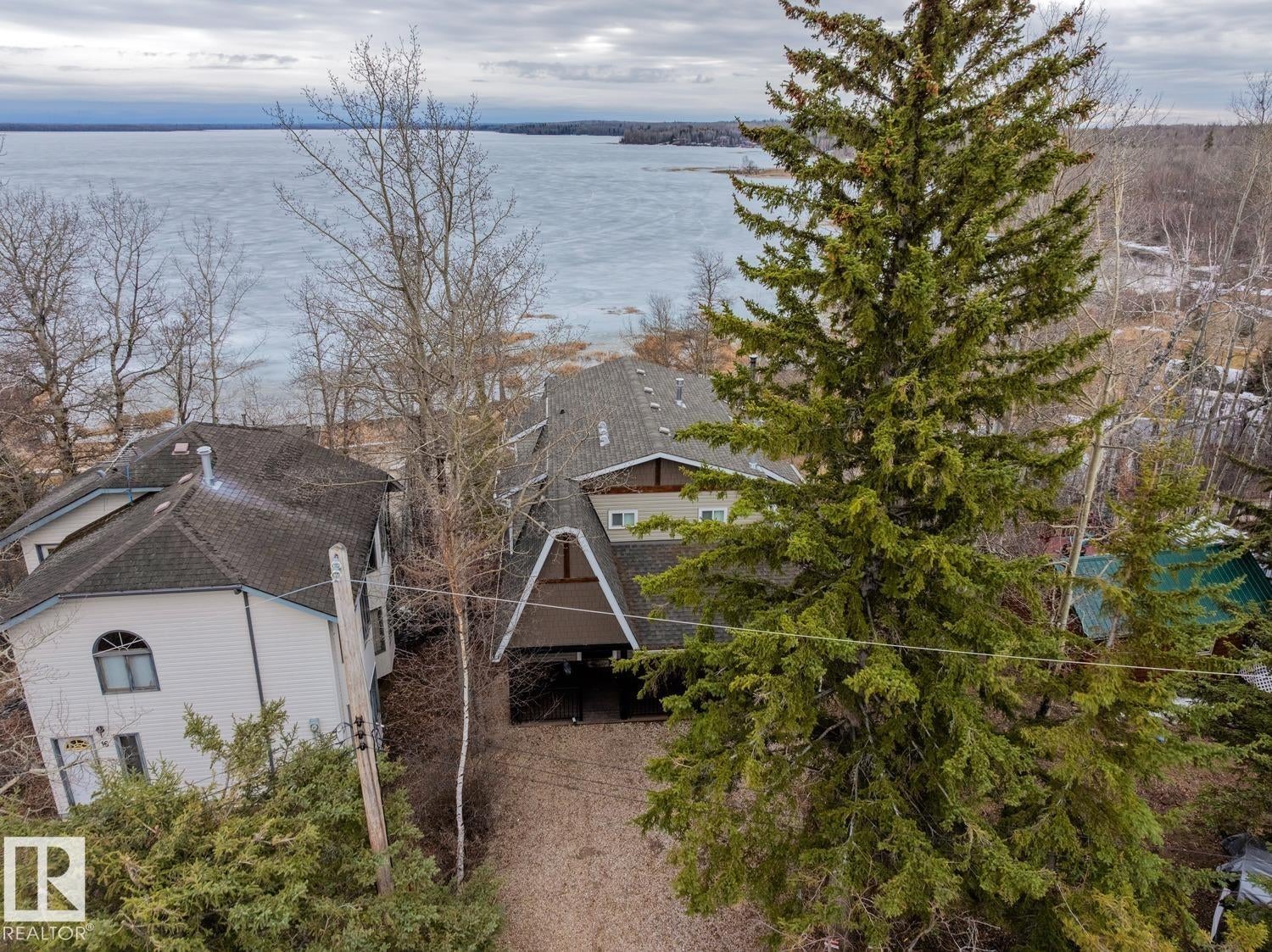 14 Spruce Road