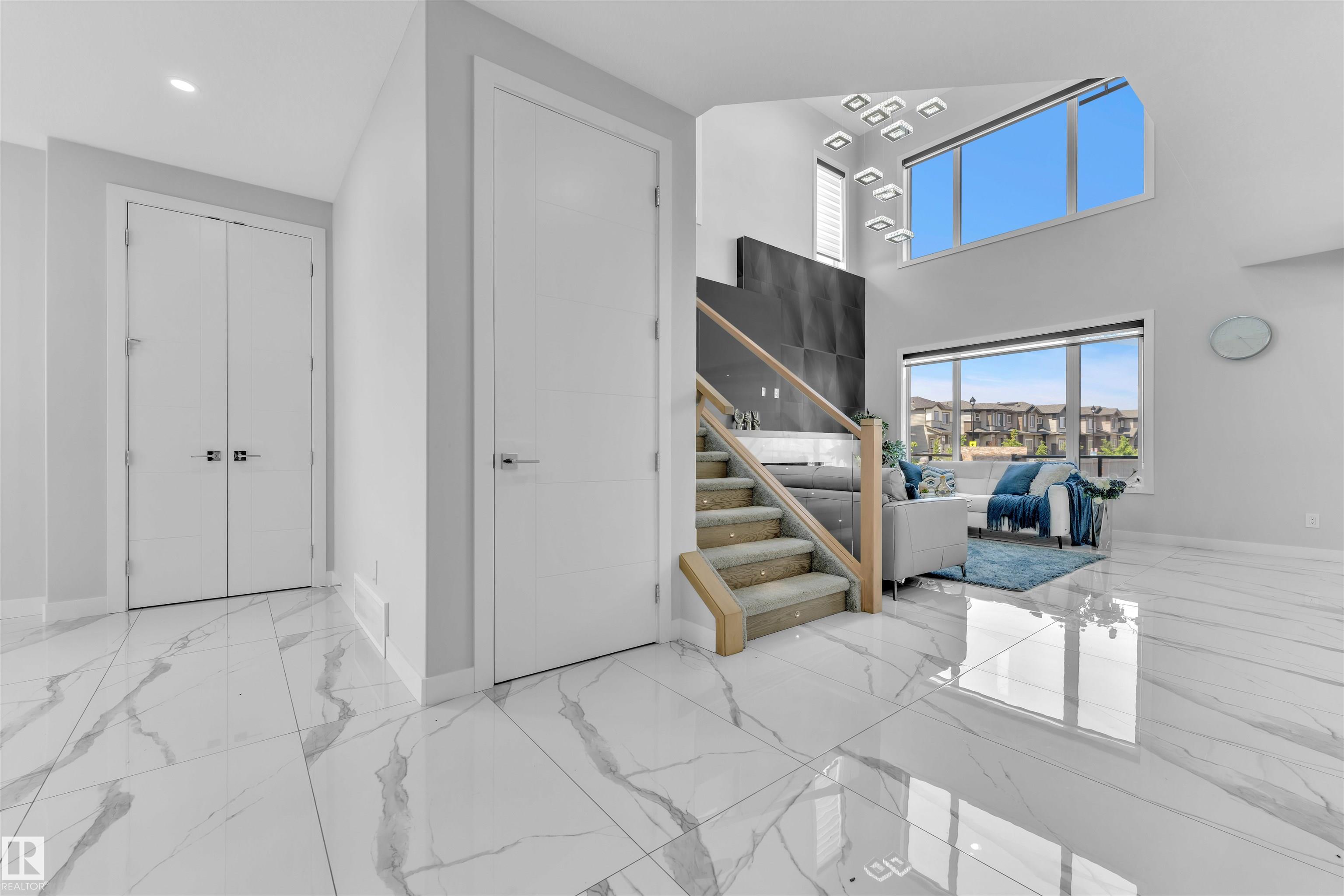 377 Linden Loop