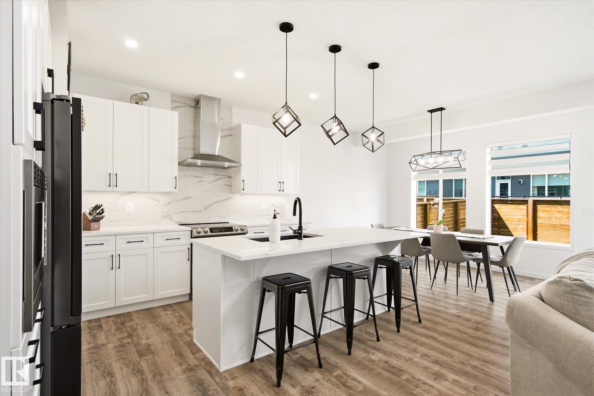 11 RHEA Crescent