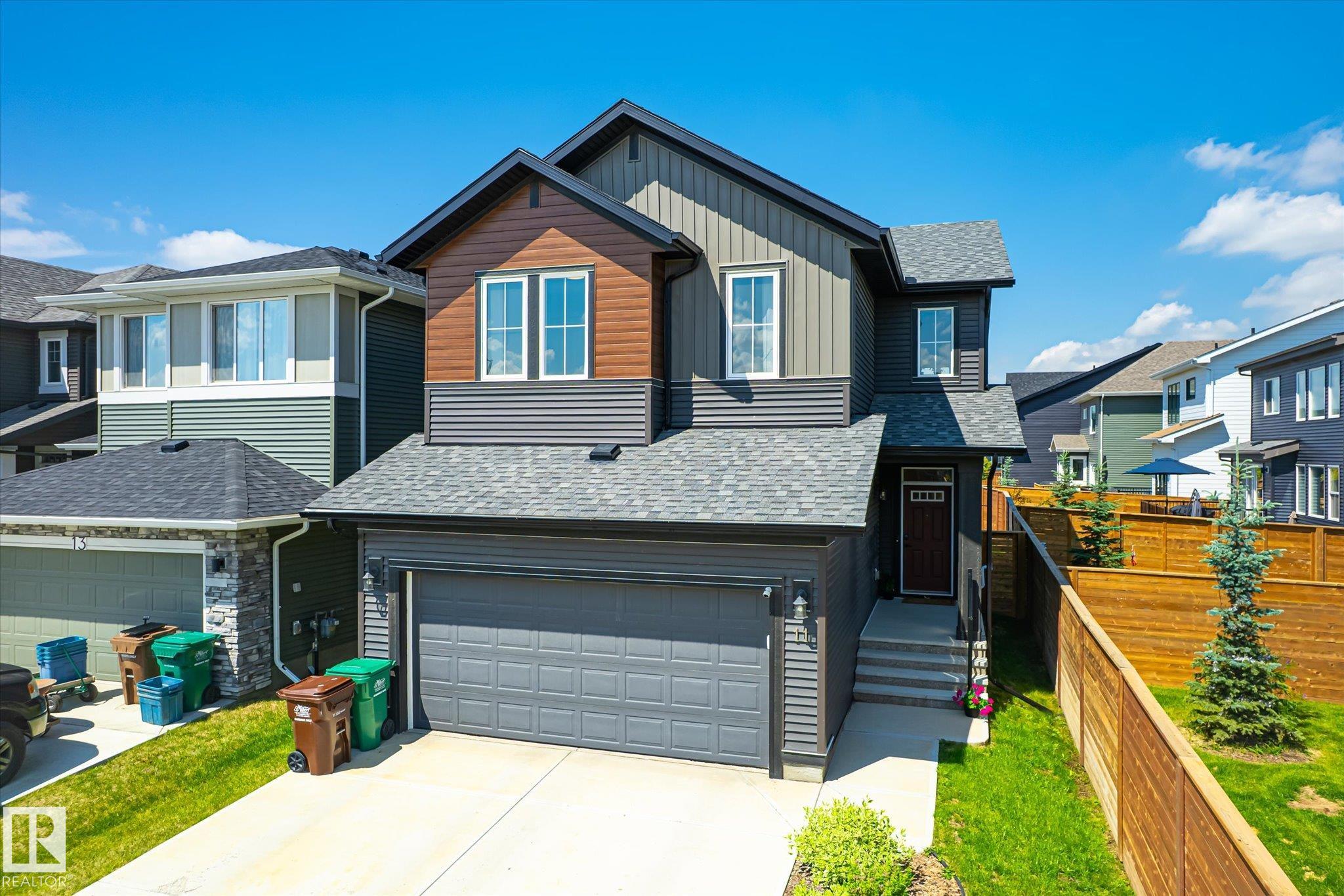 11 RHEA Crescent