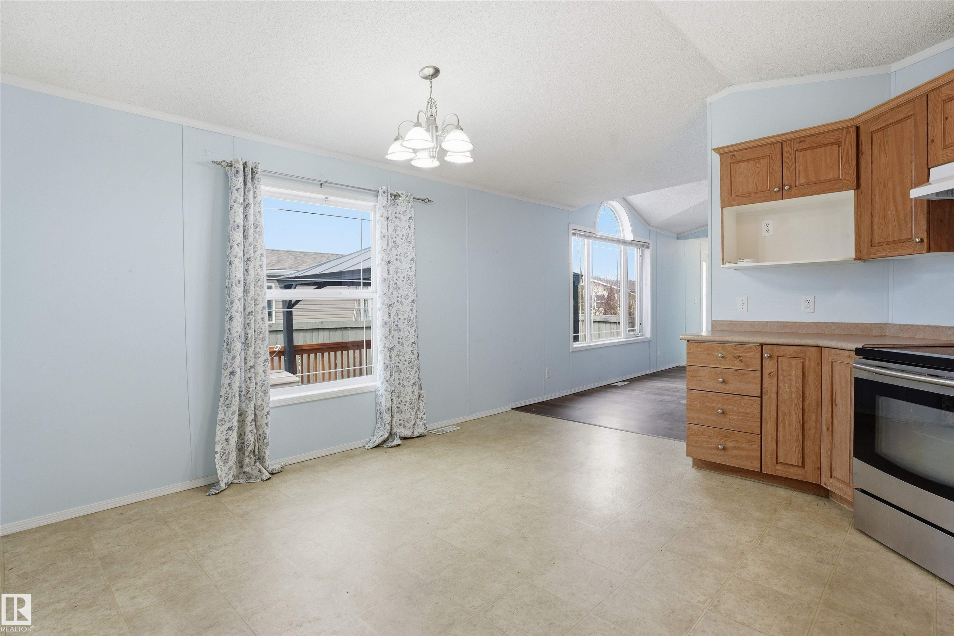 36 JUTLAND Crescent