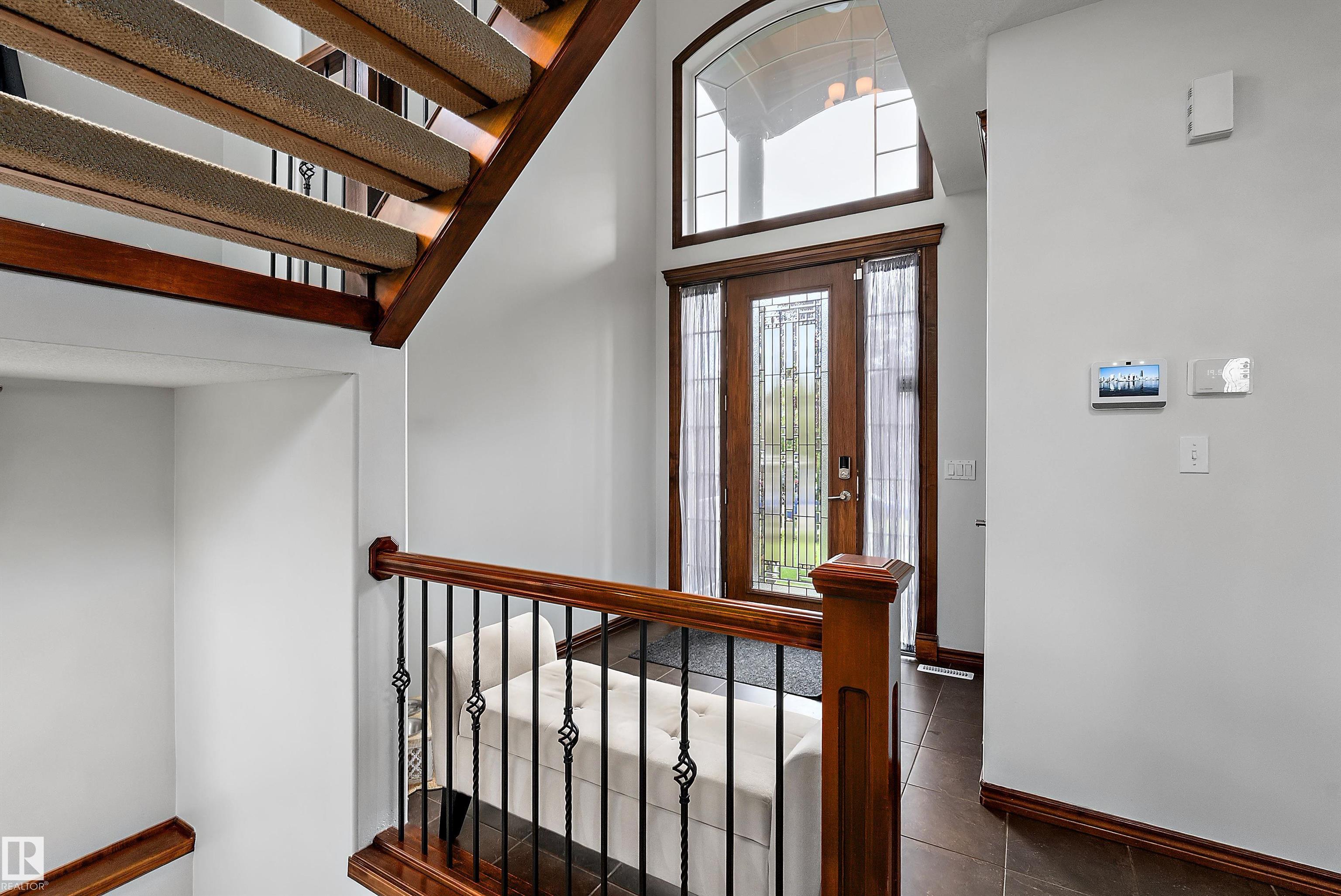 87 LAMPLIGHT Drive