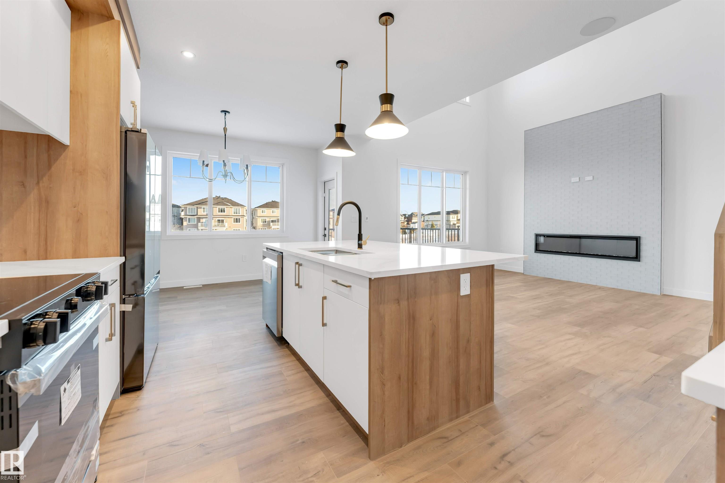 8 MEADOWGROVE Landing