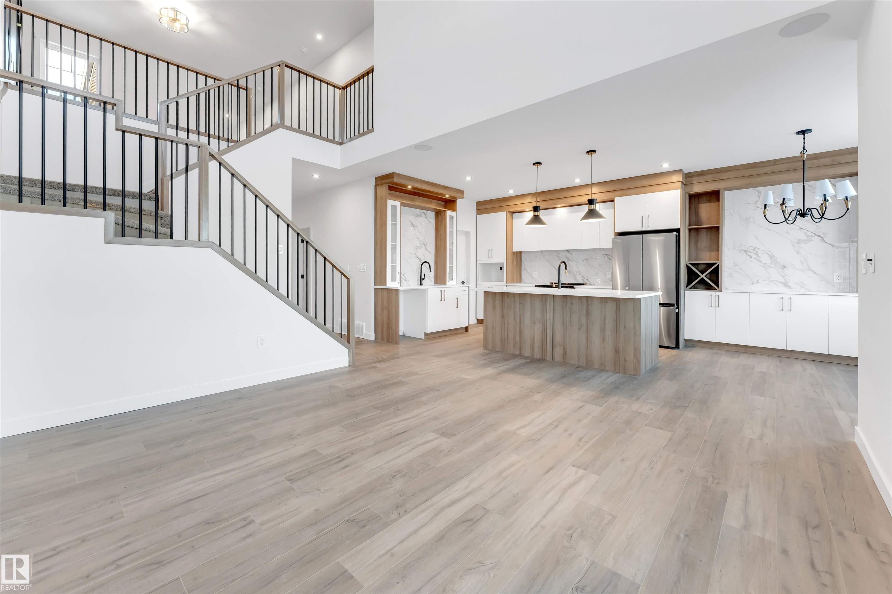 8 MEADOWGROVE Landing