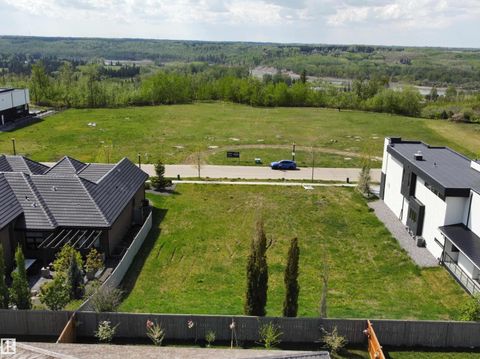 21 WINDERMERE Drive Edmonton AB T6W 0S2