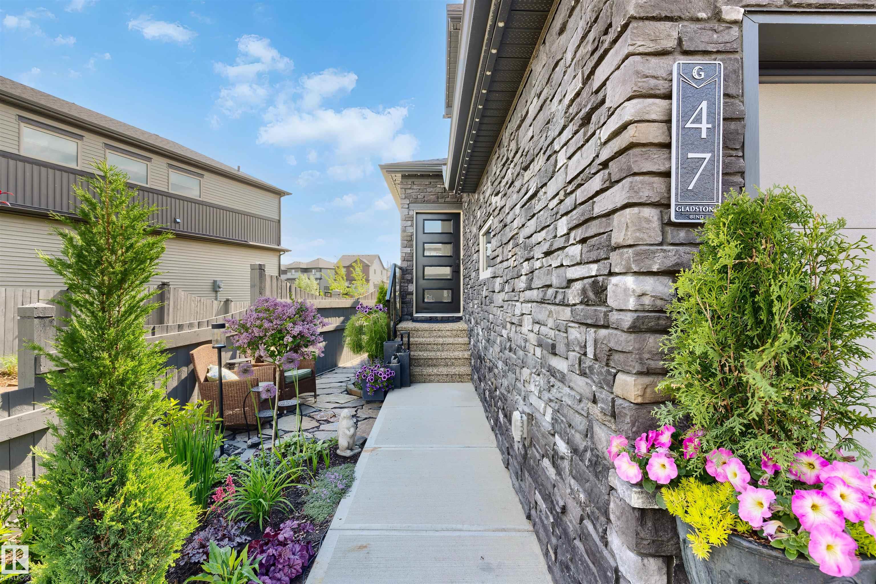 47 GLADSTONE Bend