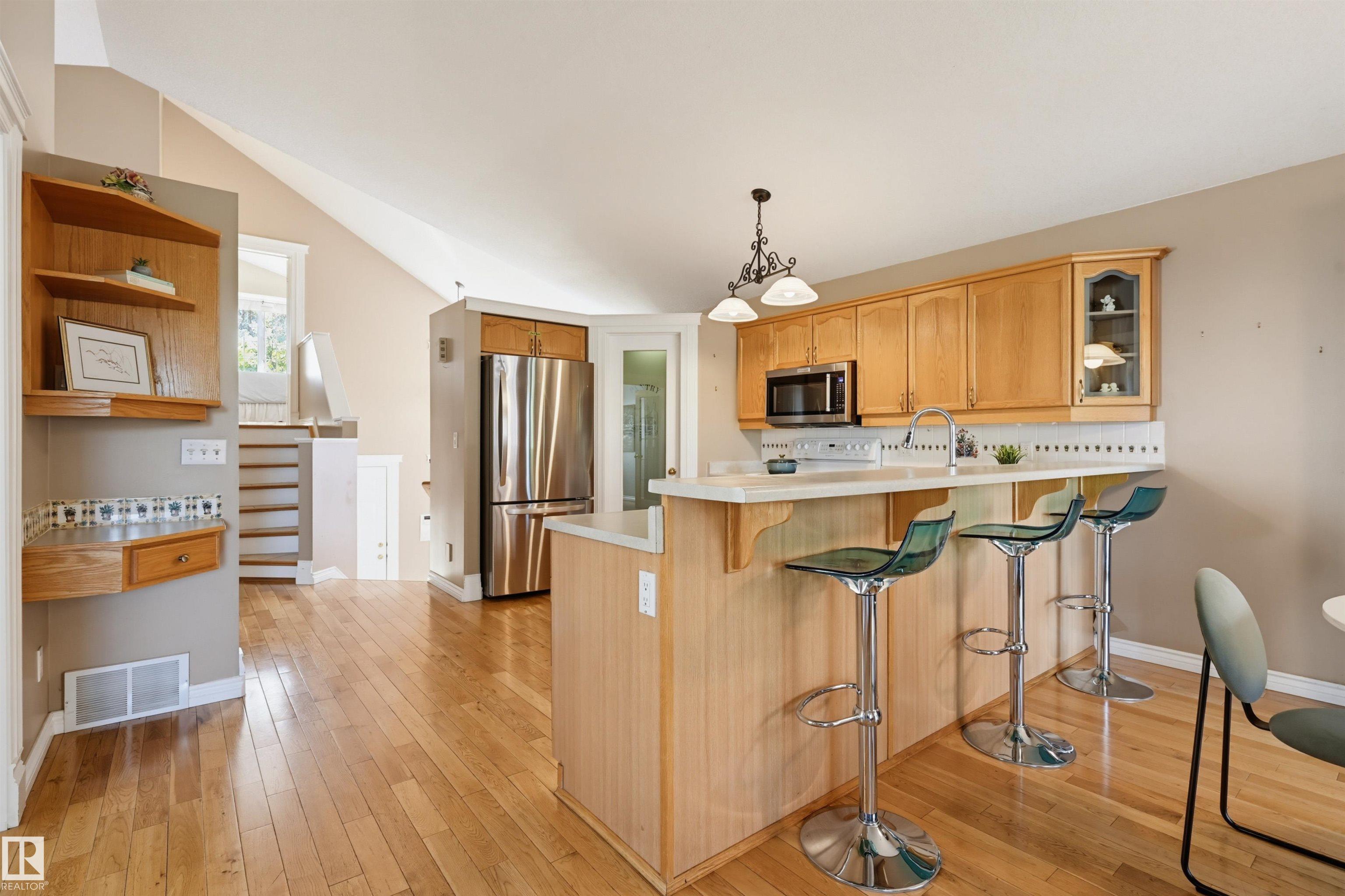 89 Dunfield Crescent