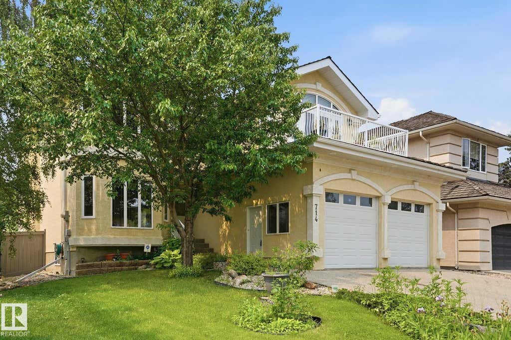 714 DALHOUSIE WAY