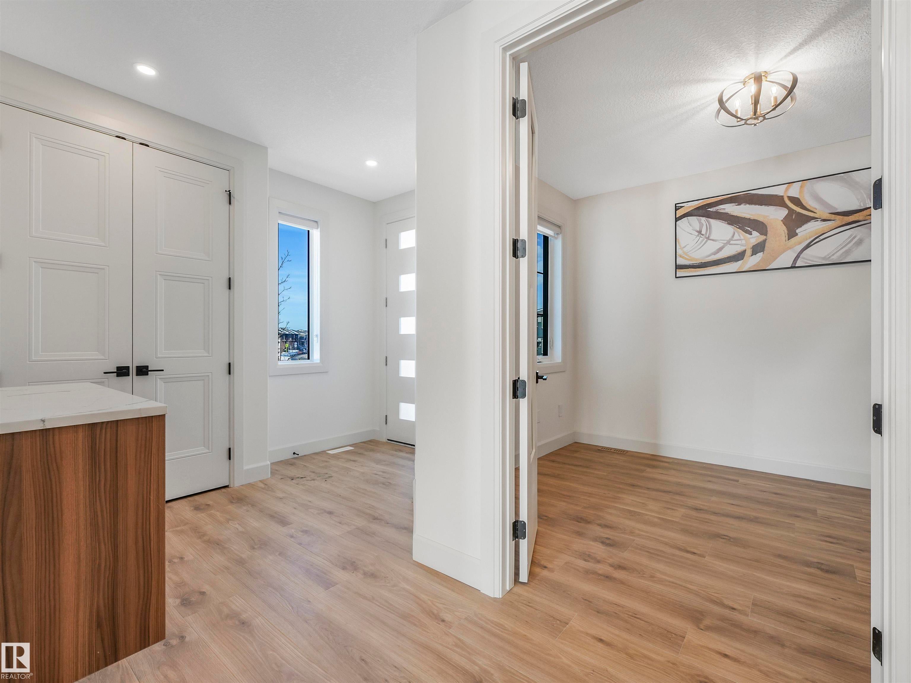 62 Fenwyck BLVD