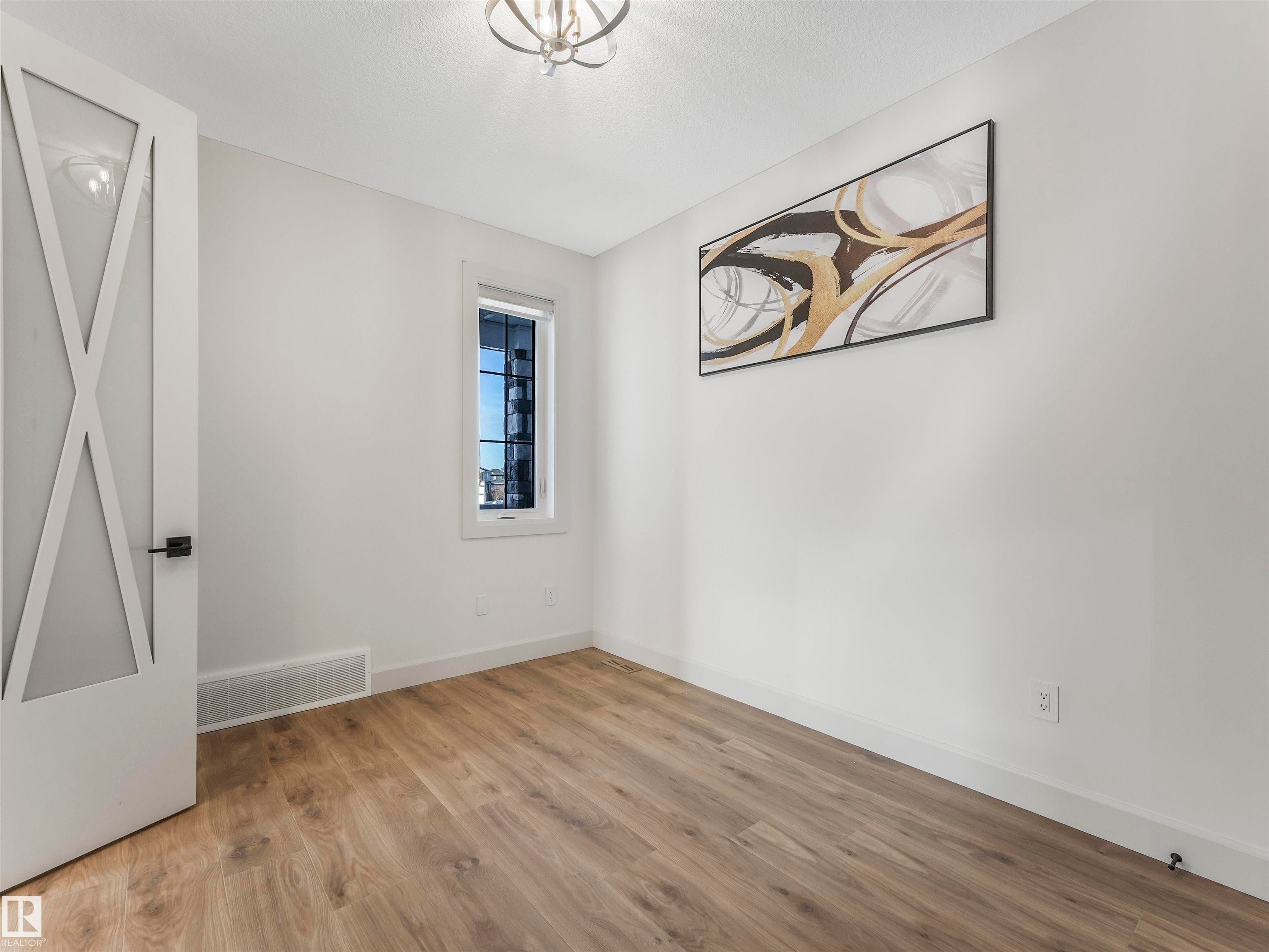 62 Fenwyck BLVD