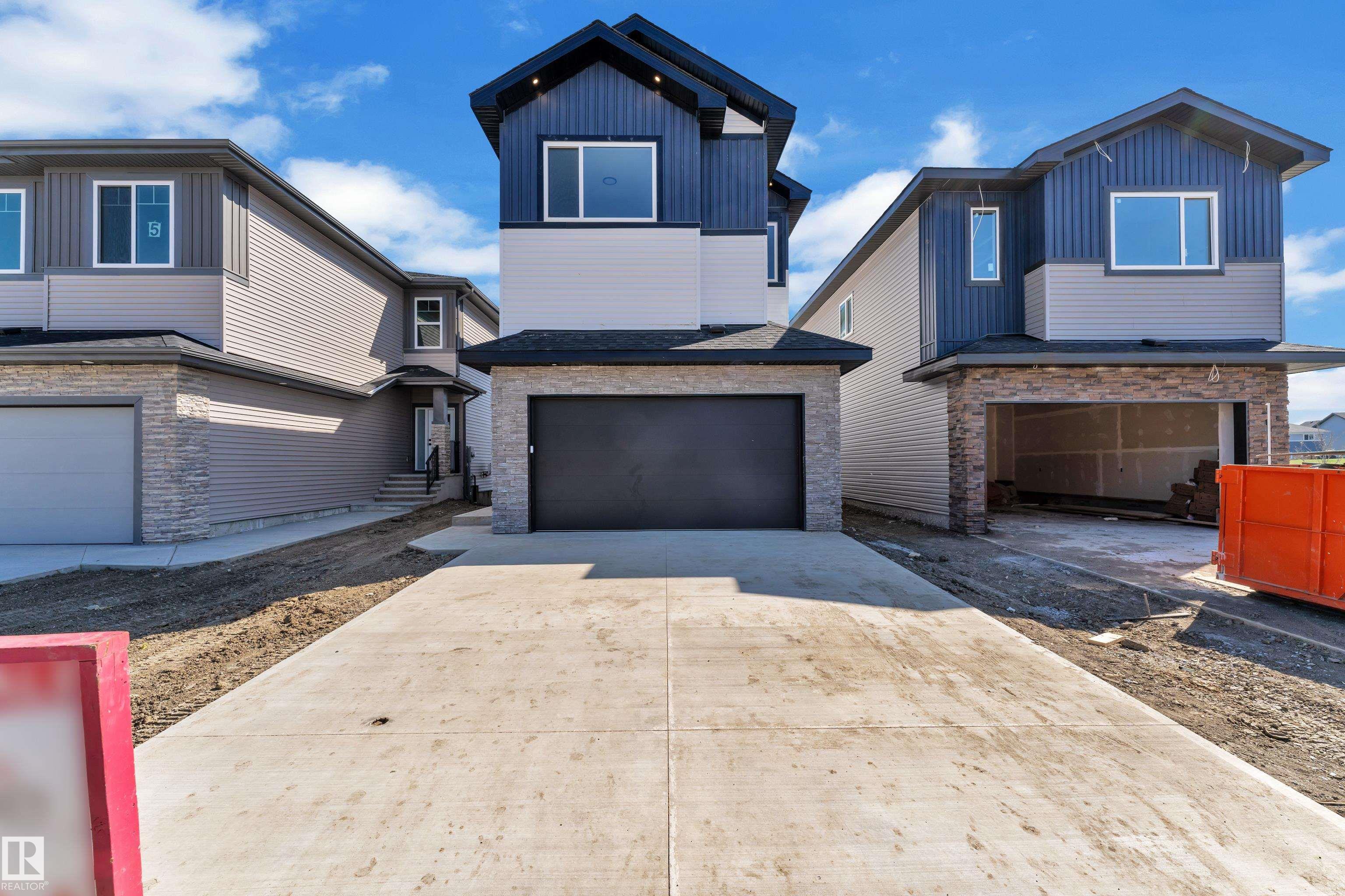 3 AXELWOOD Crescent