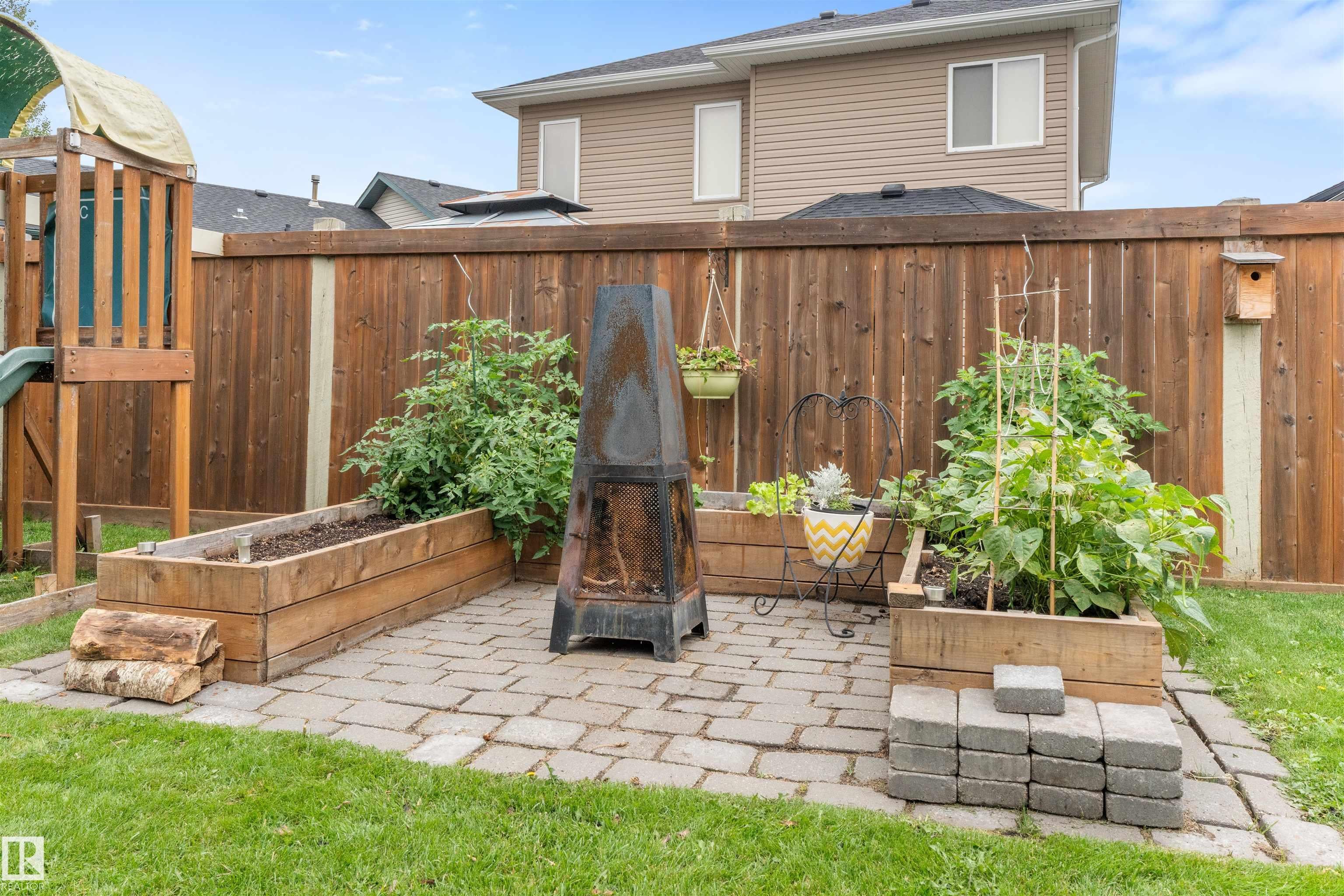 15 Willowby Close