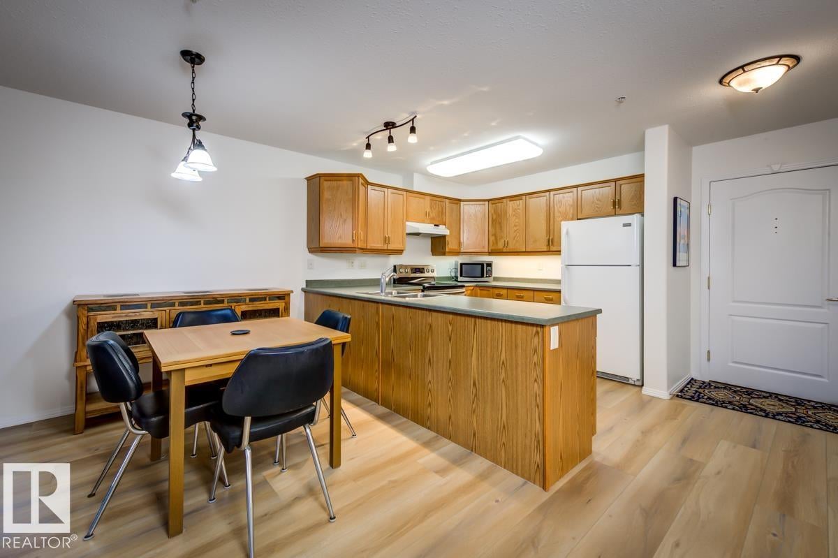 8912 156 Street 212