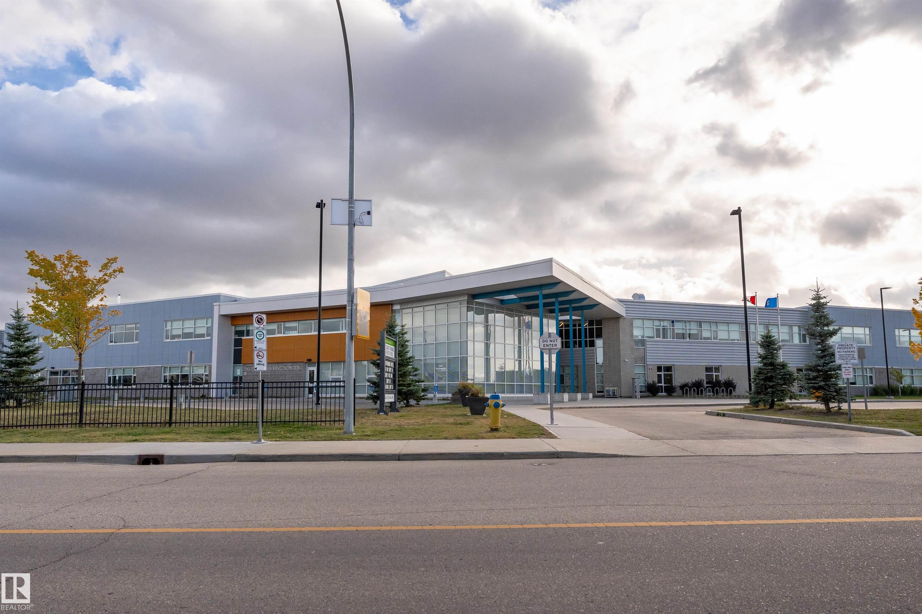 556 SECORD Boulevard