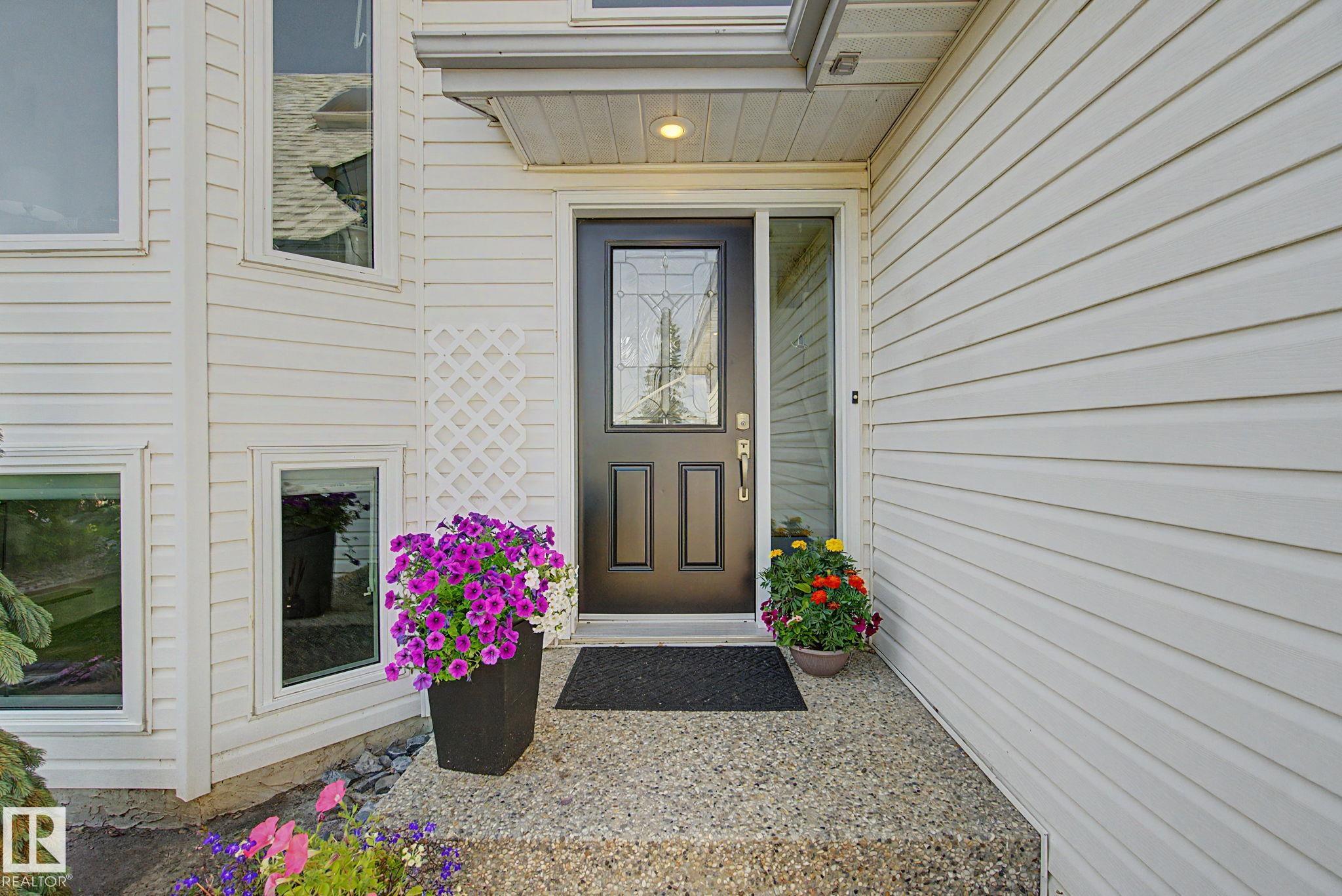 32 FAIRWAY Drive