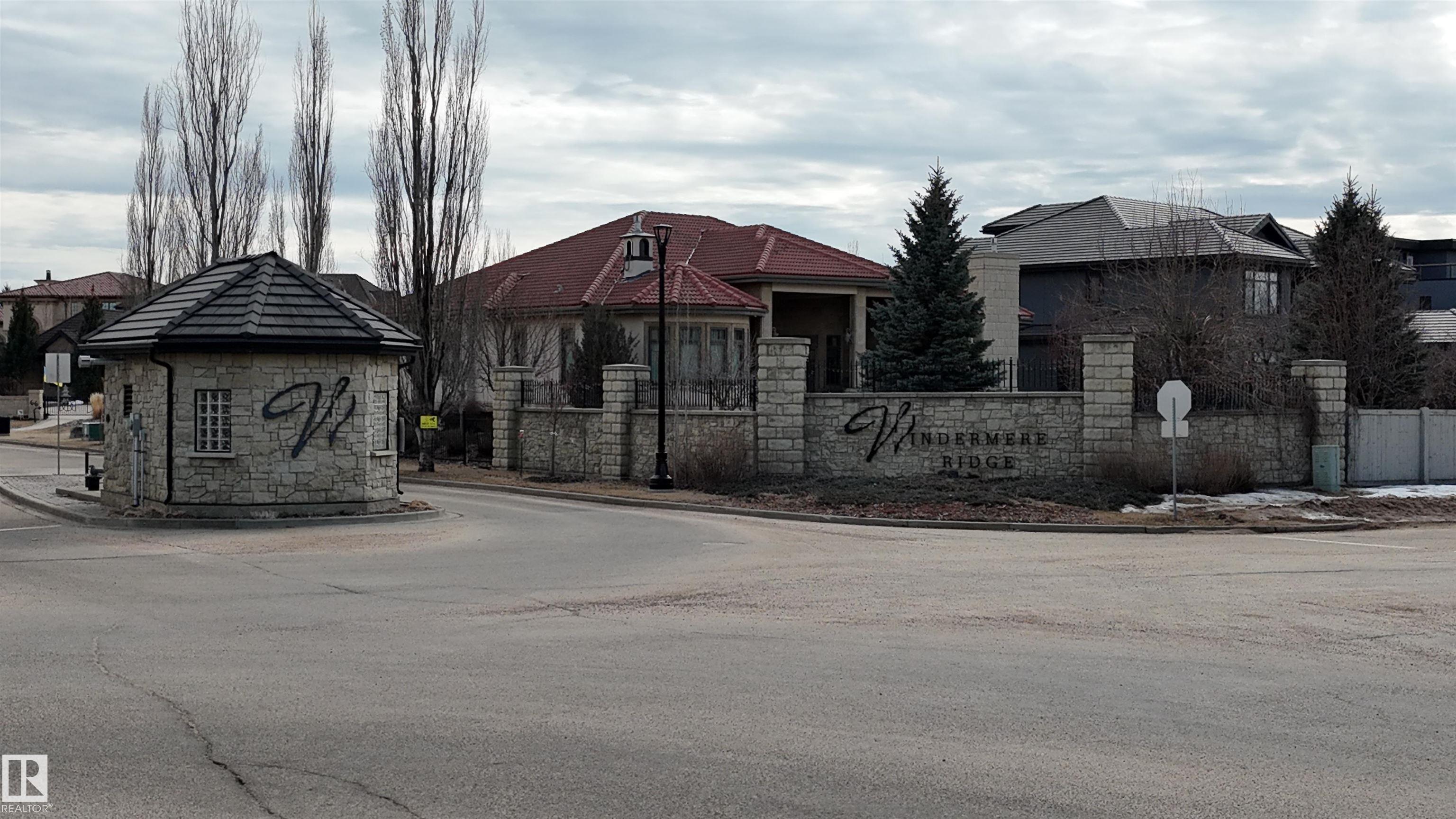 24 WINDERMERE Drive