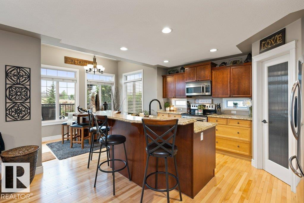 15 NAPOLEON Crescent