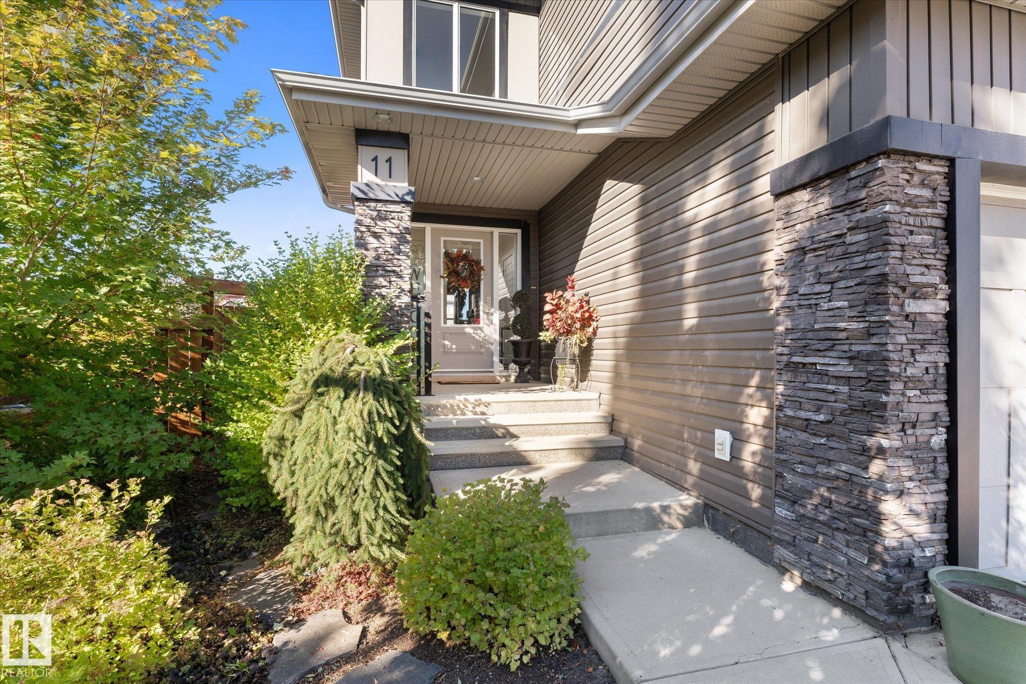 11 PRESCOTT Close