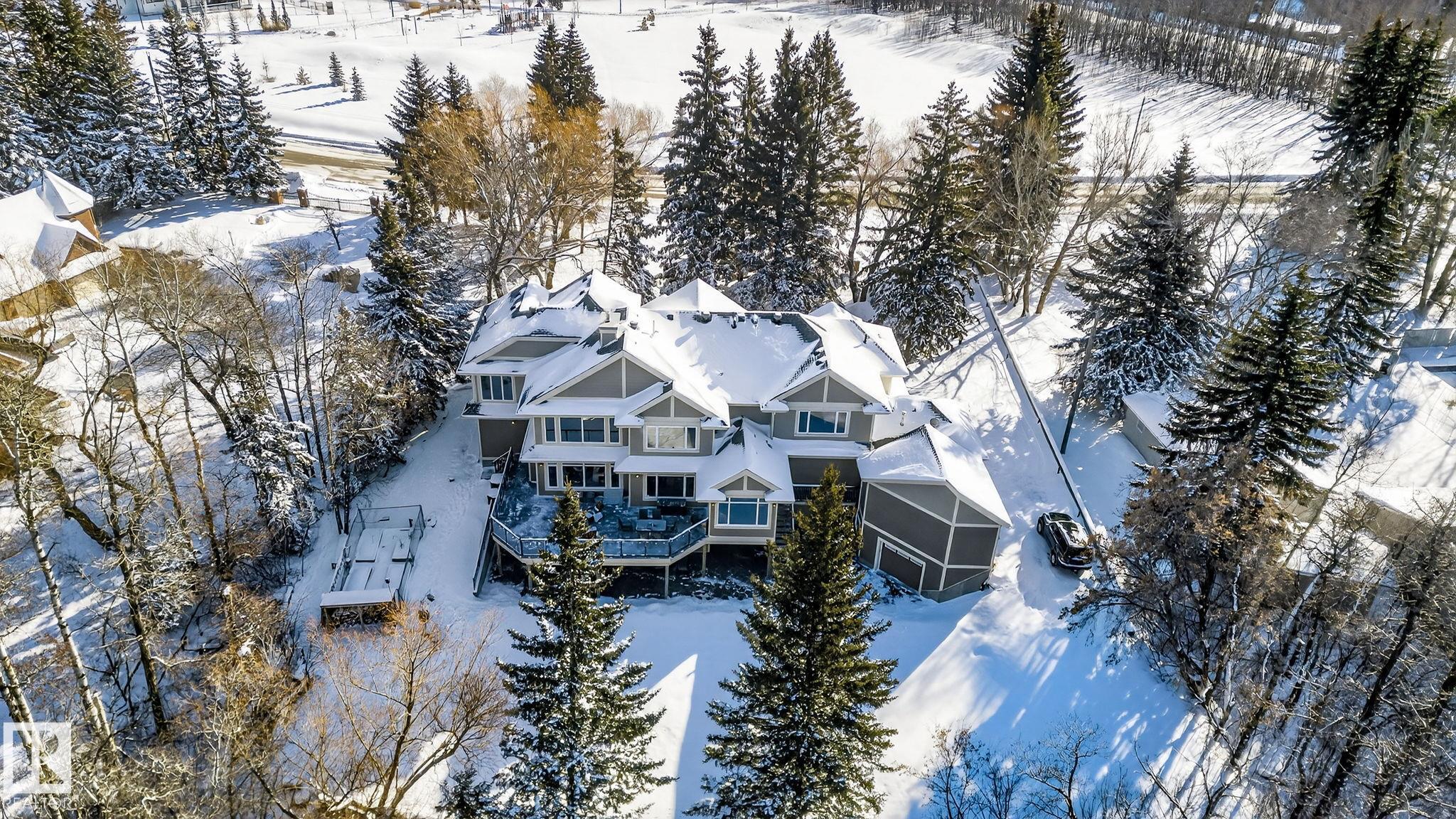 112 WINDERMERE Drive