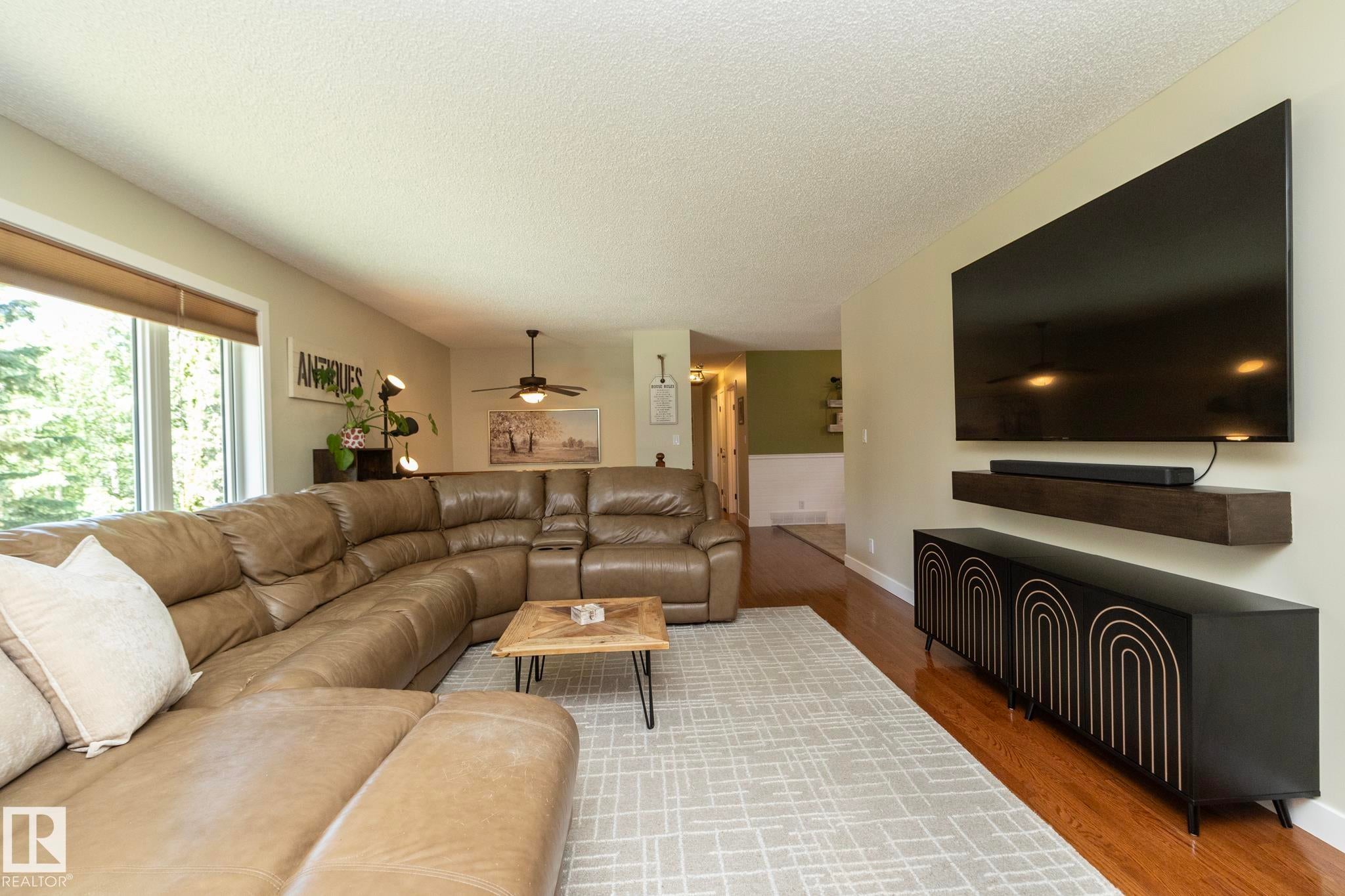 2022 Parkland Drive 40