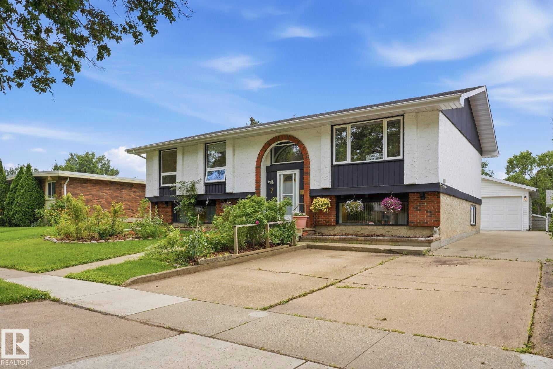 7 GRAHAM Avenue