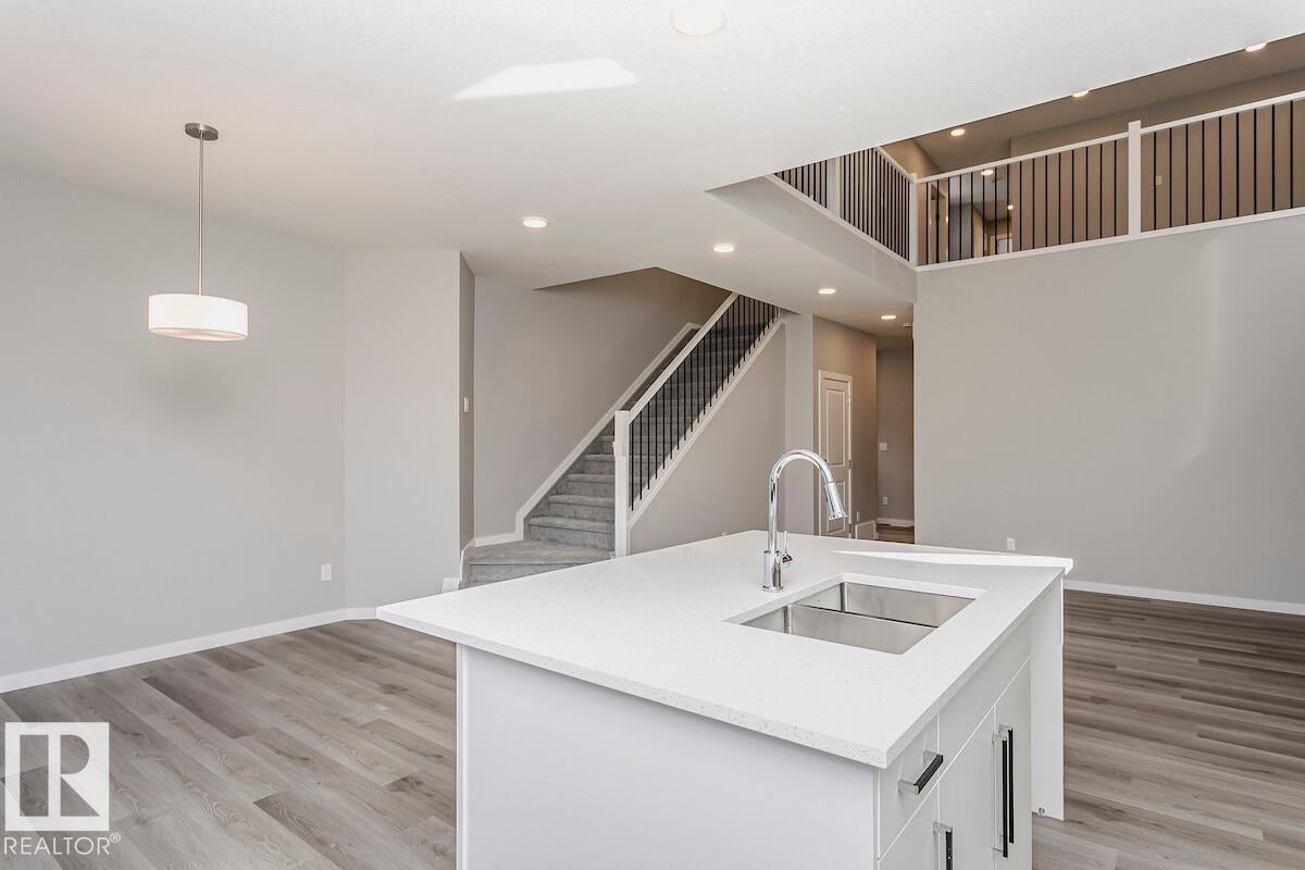 84 Lemon Close