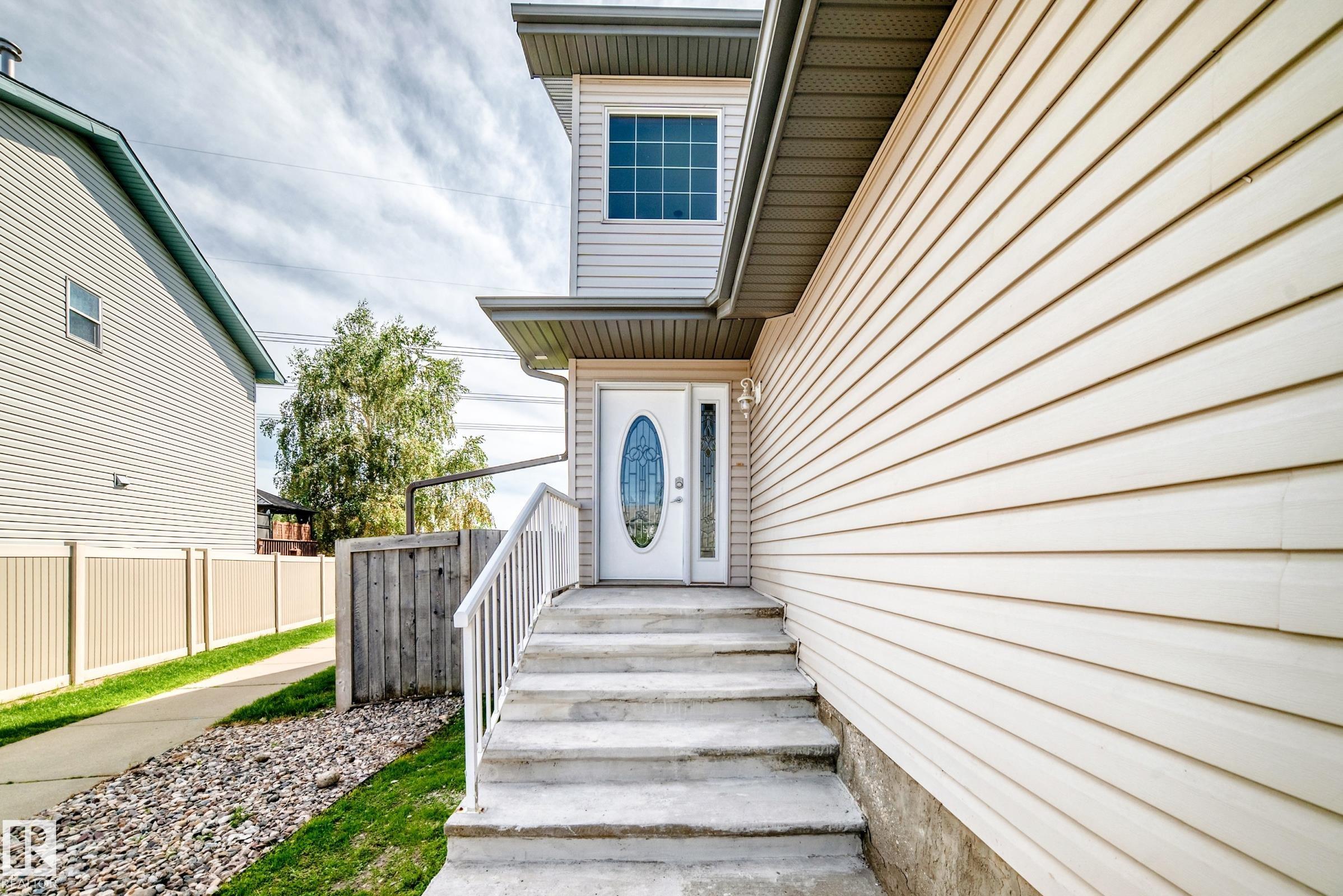 686 KANANASKIS Drive