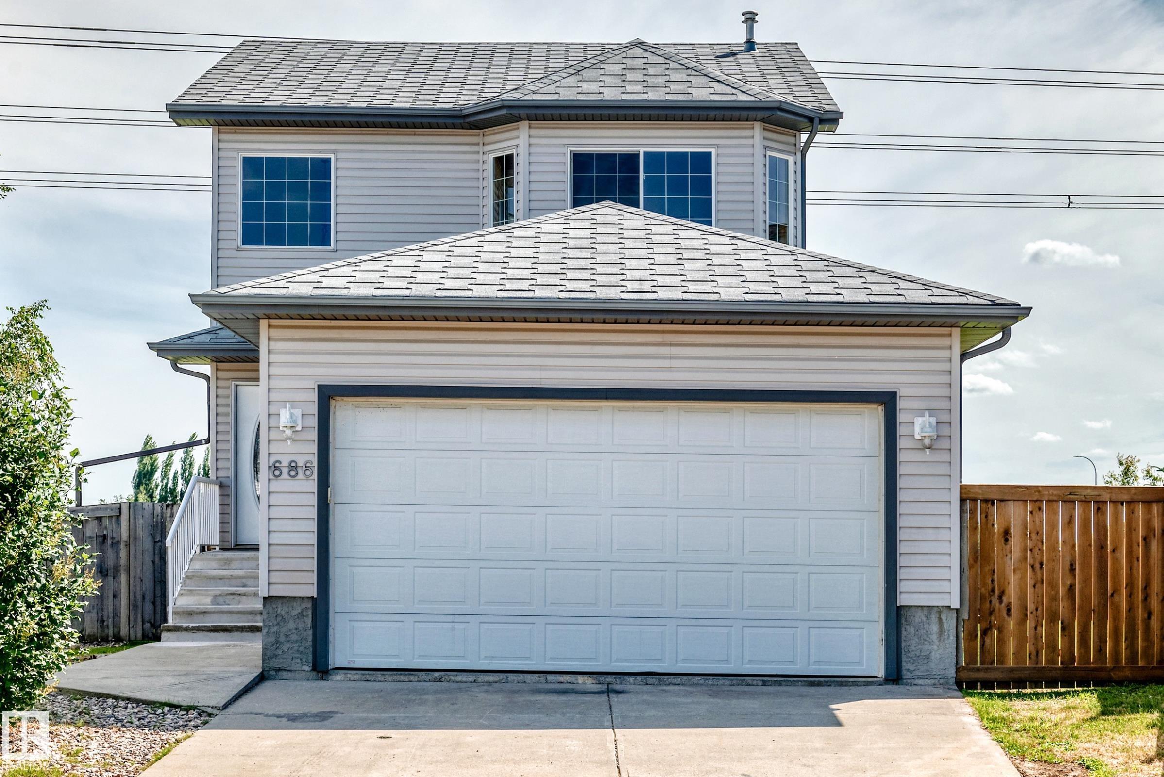 686 KANANASKIS Drive