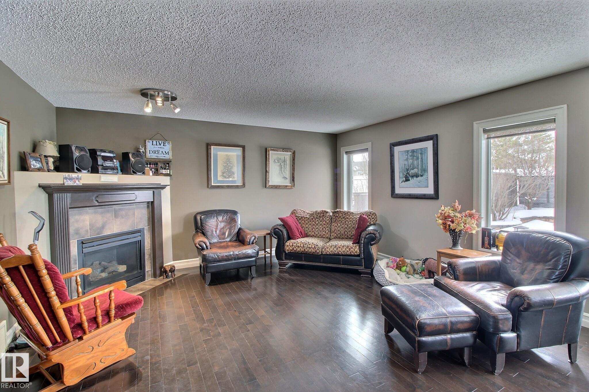1212 WESTERRA Crescent