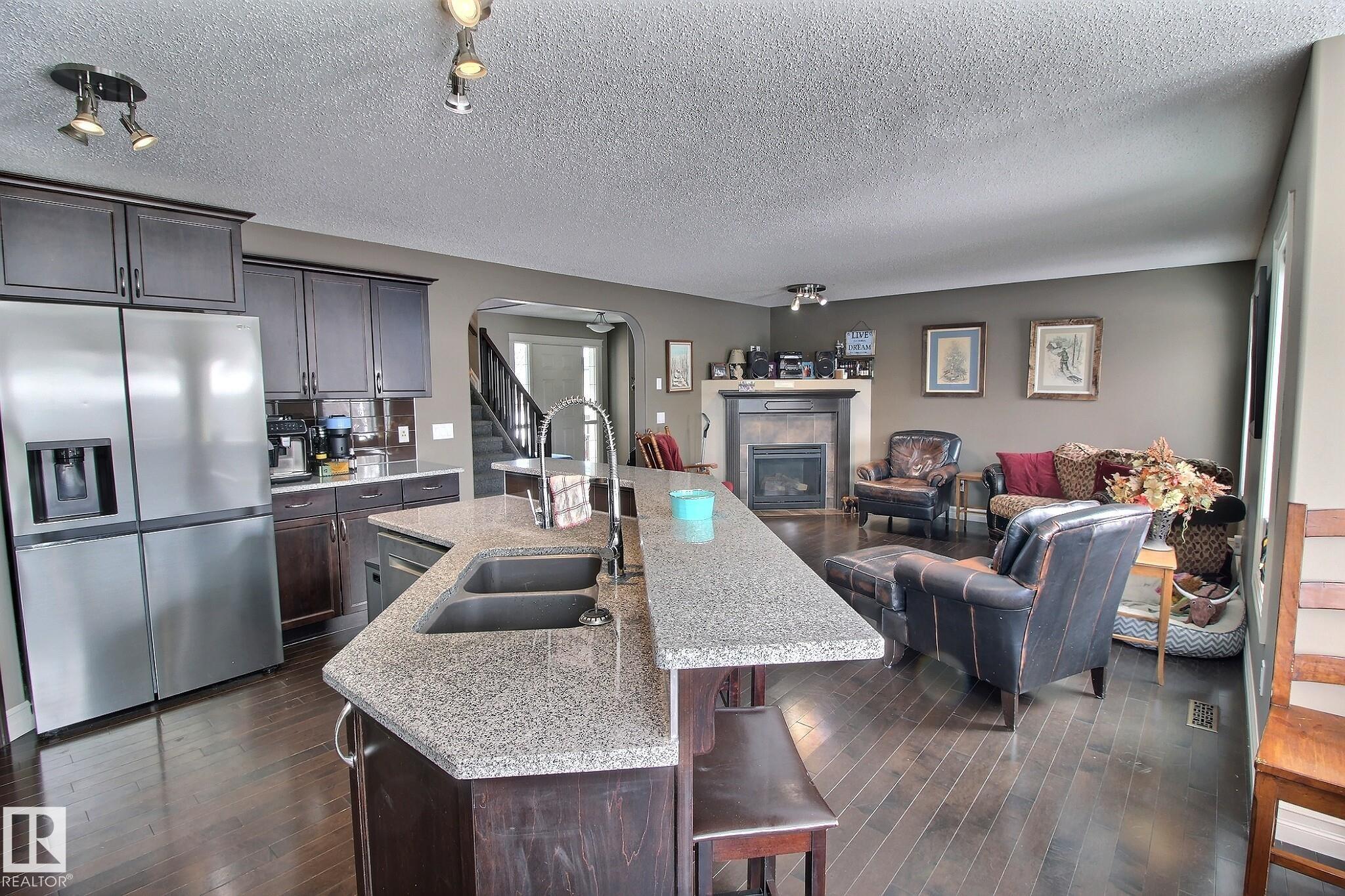 1212 WESTERRA Crescent