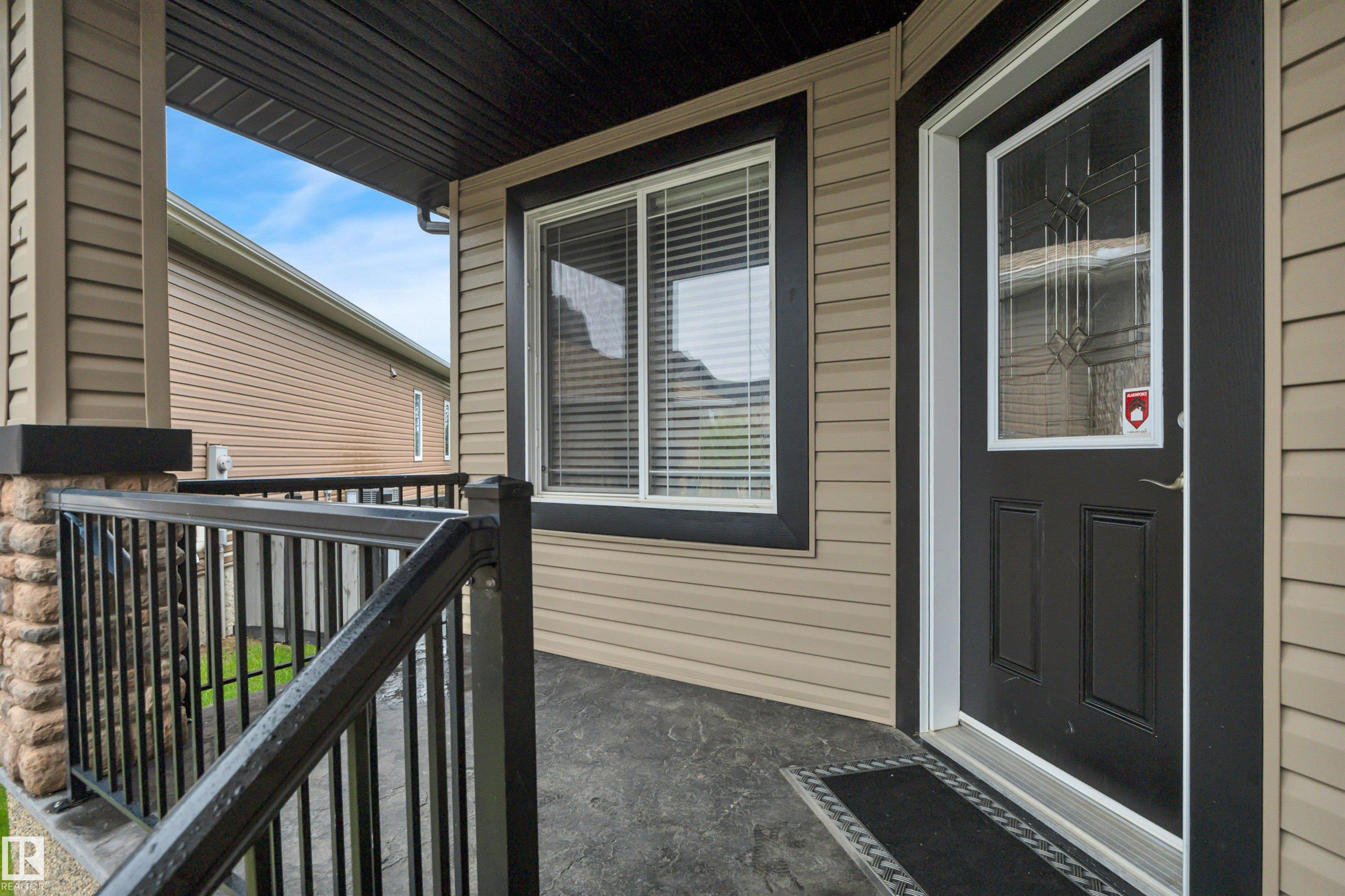 208 BRIDGEPORT Close
