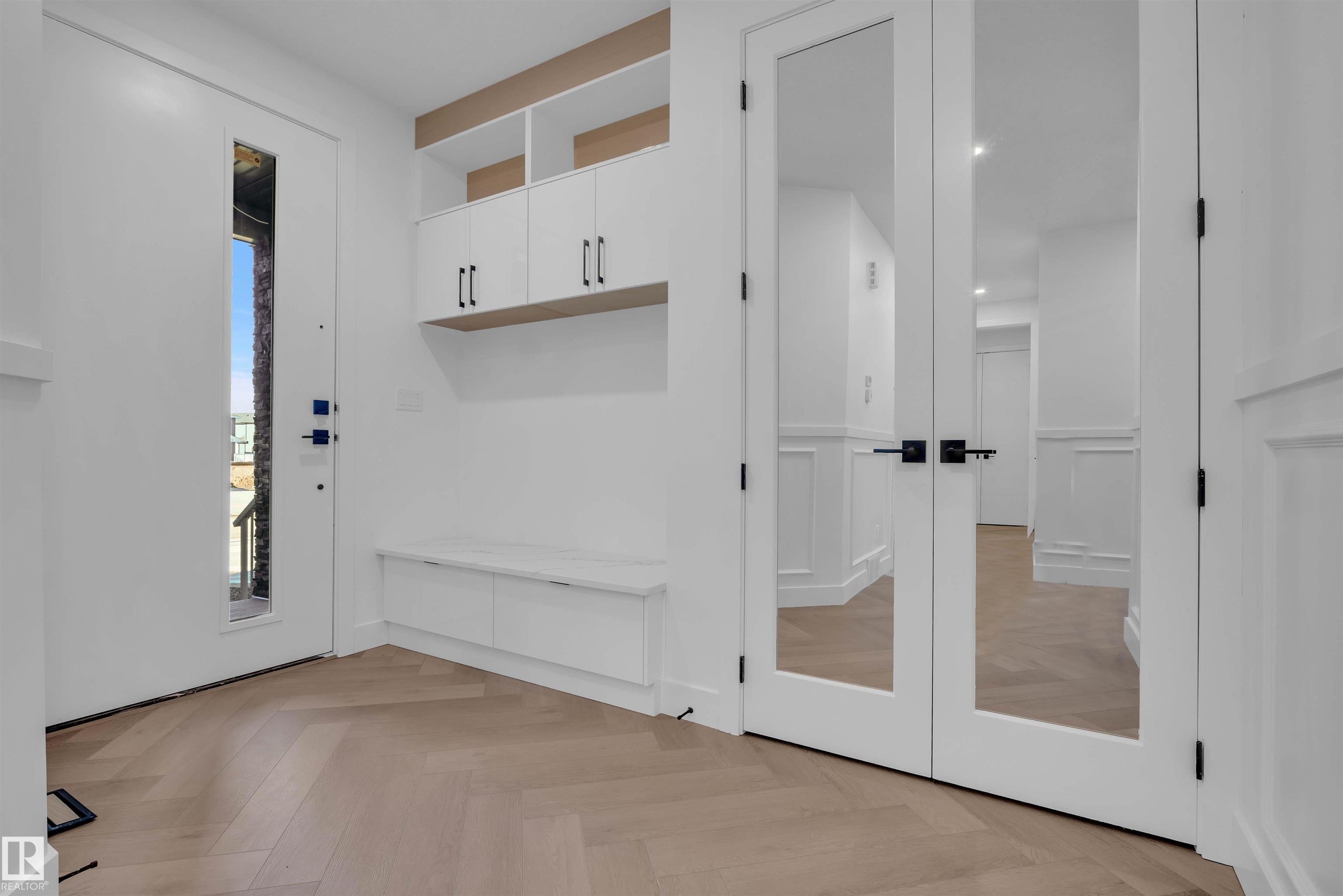 108 ELDRIDGE Point(e)