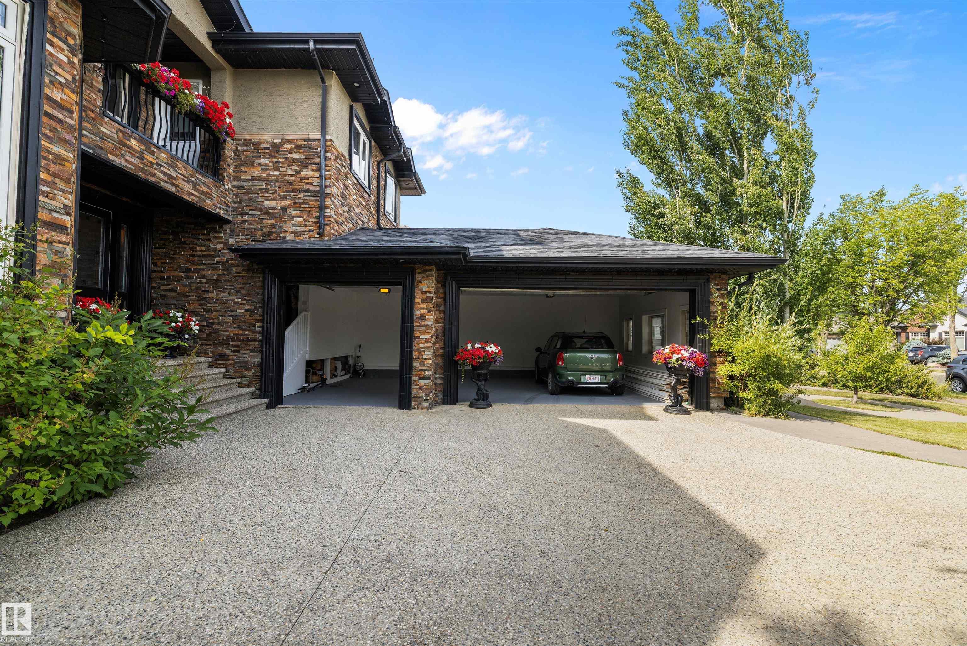 19 OAK POINT