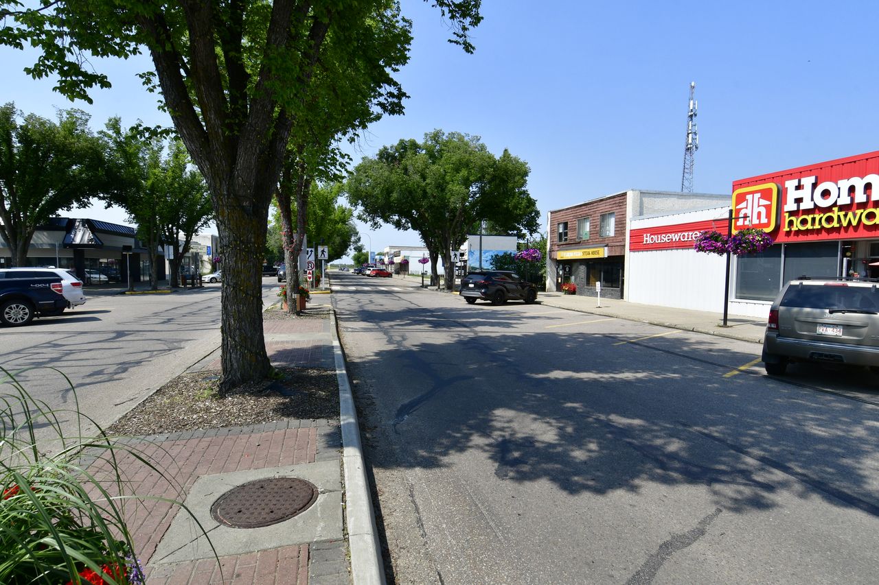 Athabasca Ave.