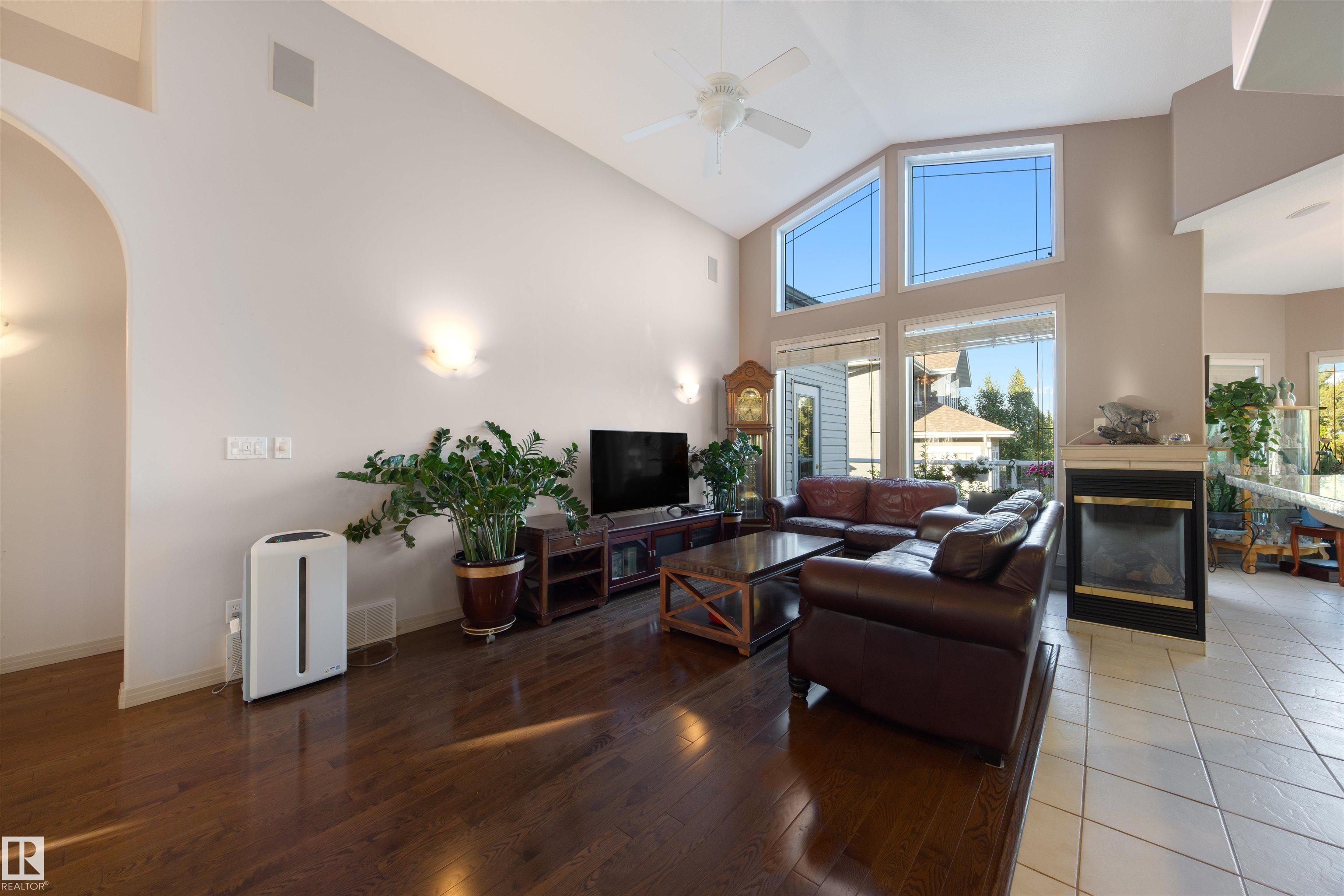 201 ERIN RIDGE Drive