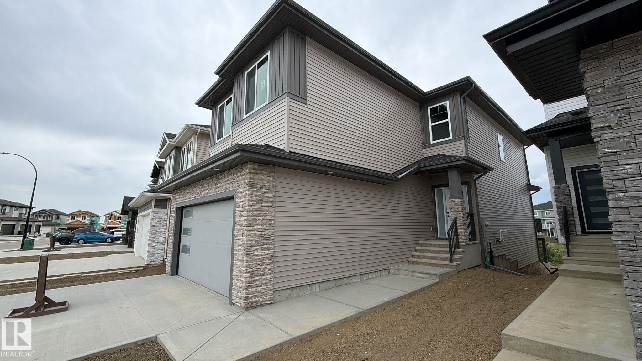 5 AXELWOOD Crescent